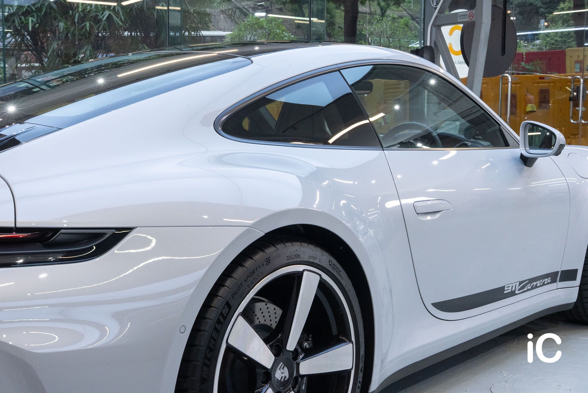 Porsche 911 透明 PPF 施工作品