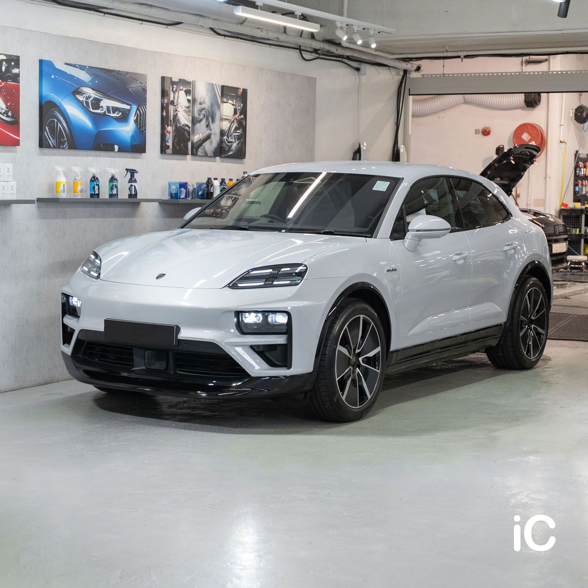 Porsche Macan EV Turbo 透明 PPF 施工作品