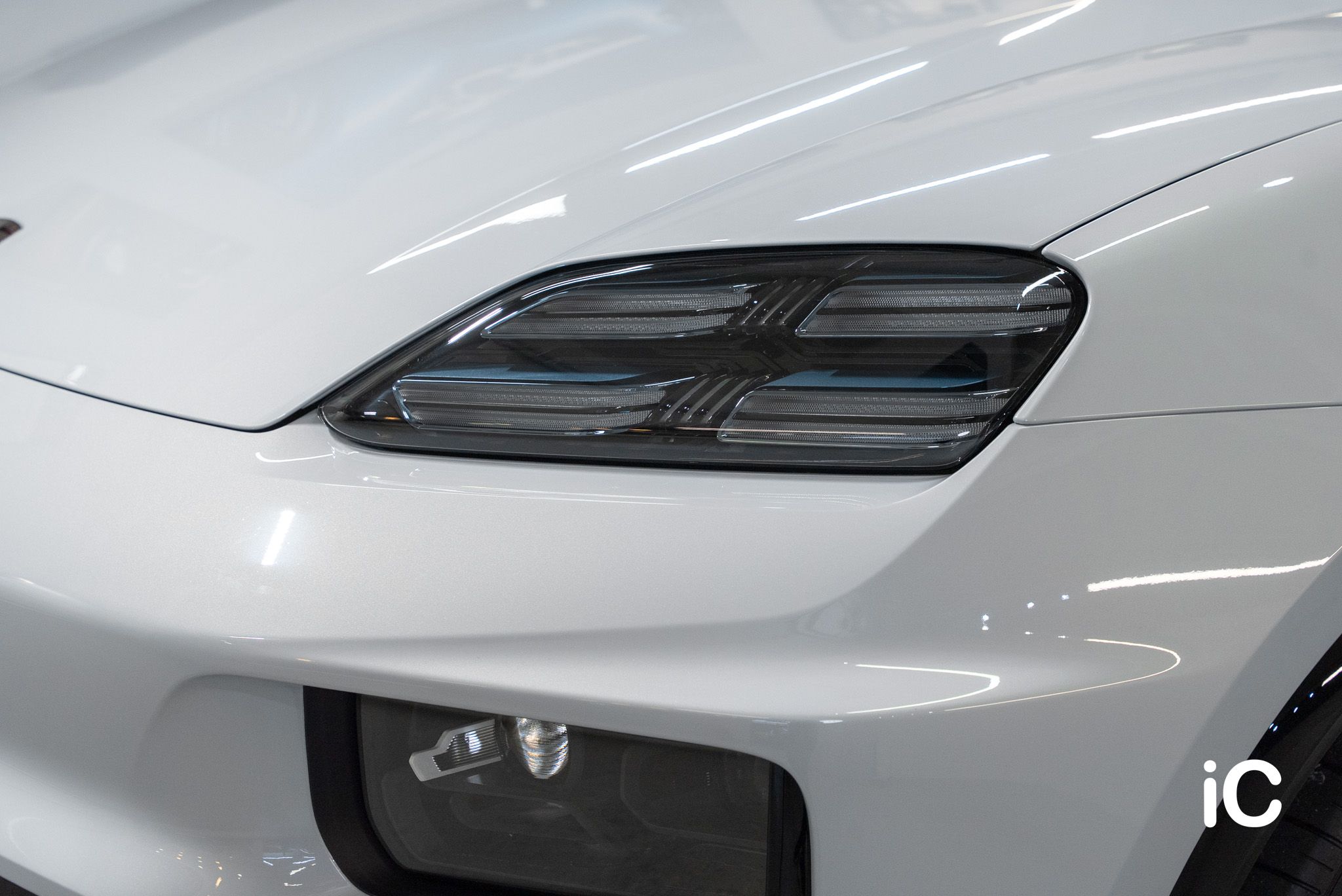 Porsche Macan EV Turbo 透明 PPF 施工作品