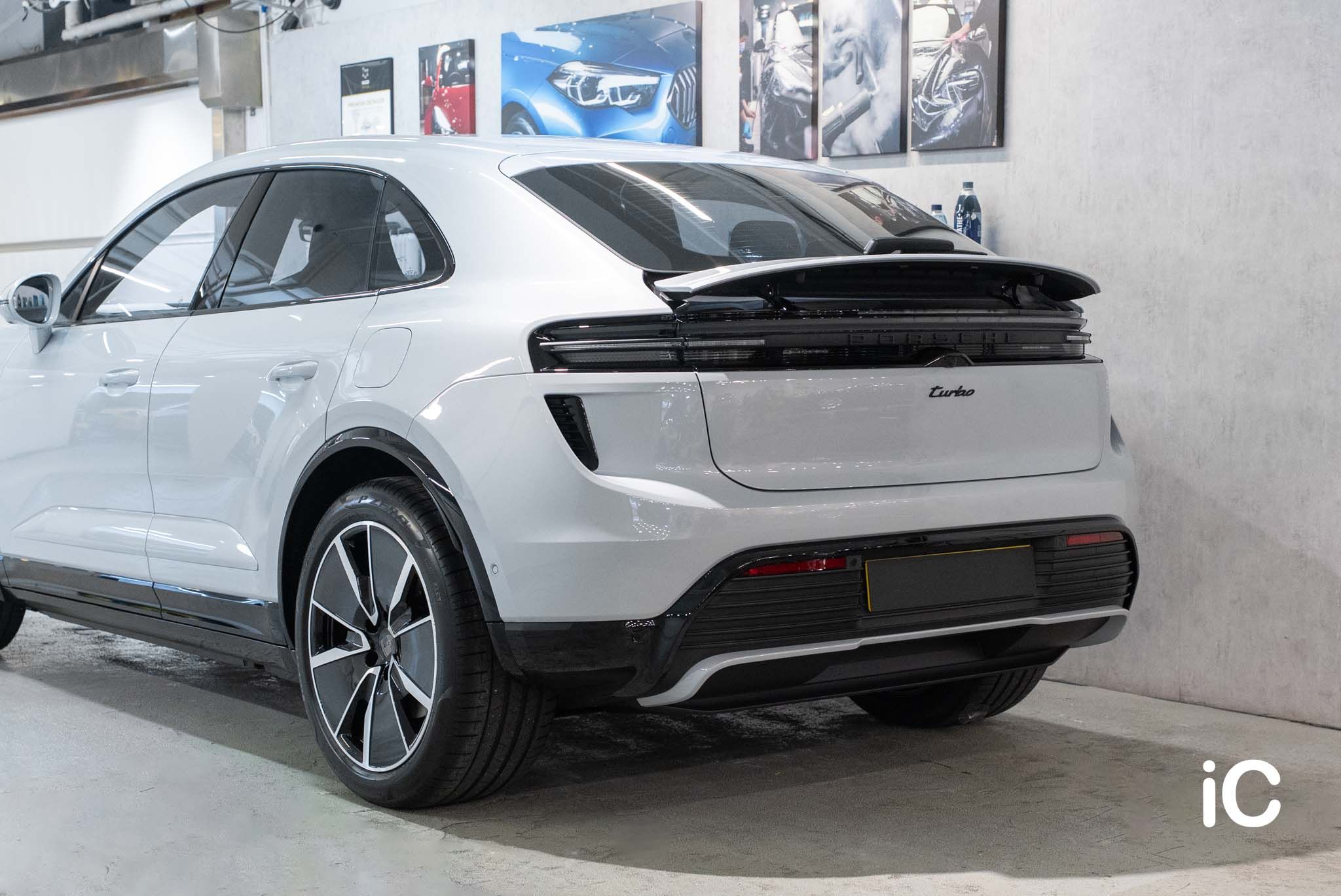Porsche Macan EV Turbo 透明 PPF 施工作品