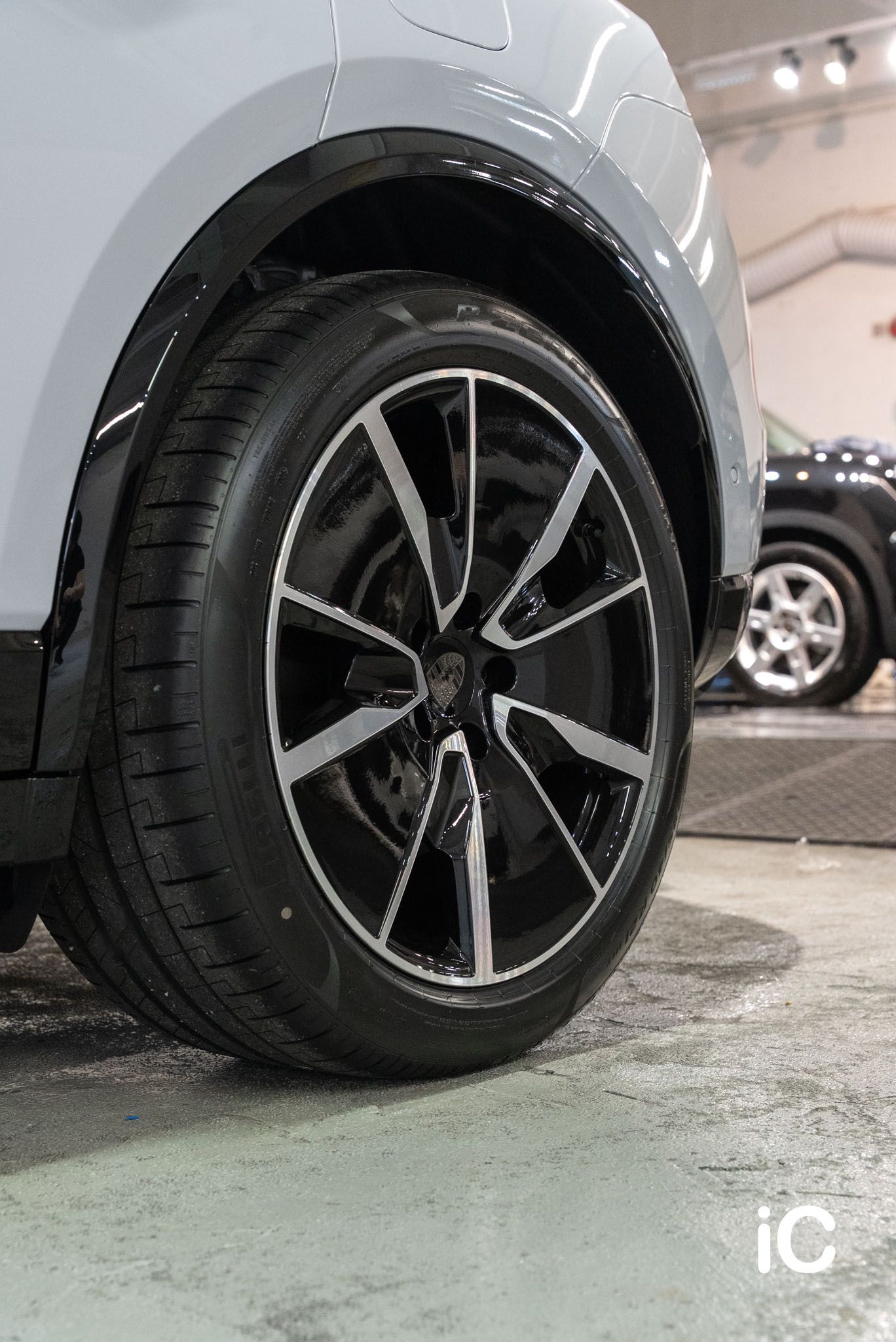 Porsche Macan EV Turbo 透明 PPF 施工作品