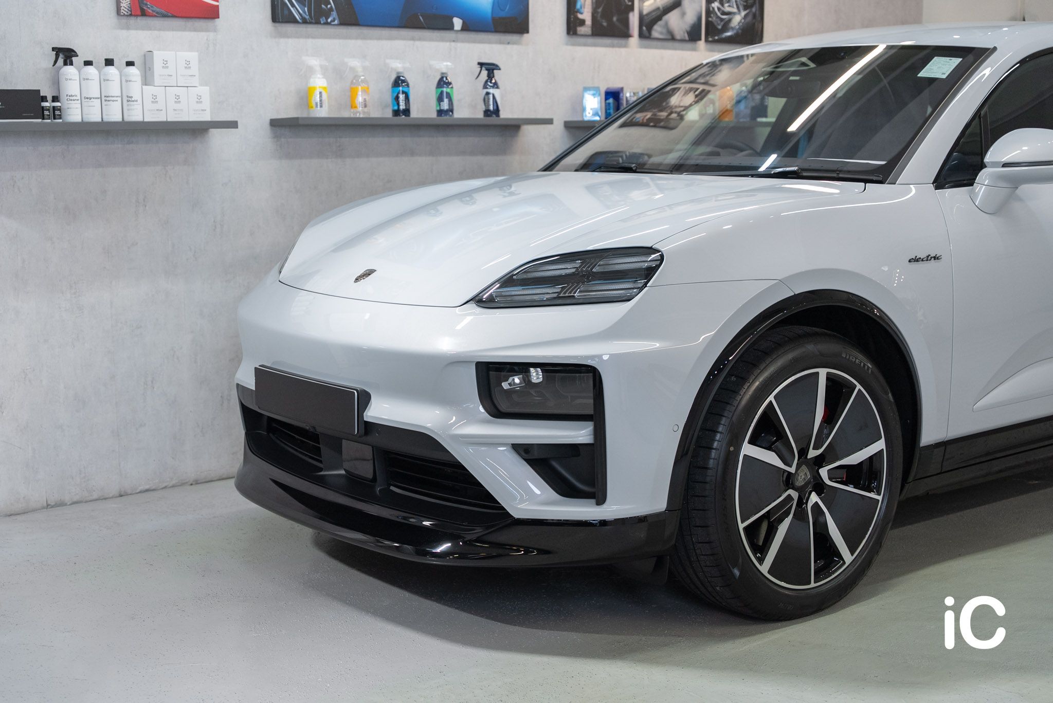 Porsche Macan EV Turbo 透明 PPF 施工作品
