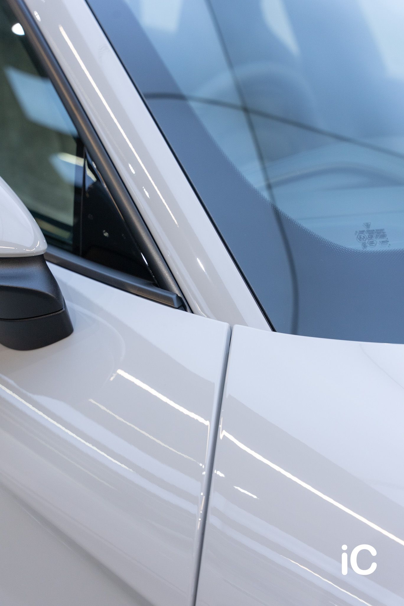 Porsche Taycan 透明 PPF 施工作品
