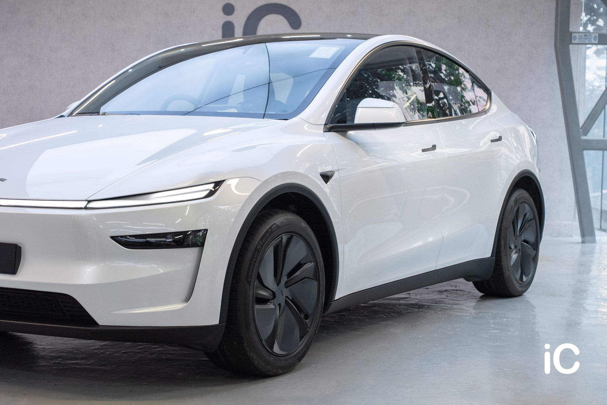 Tesla Model Y 轉色 PPF 施工作品