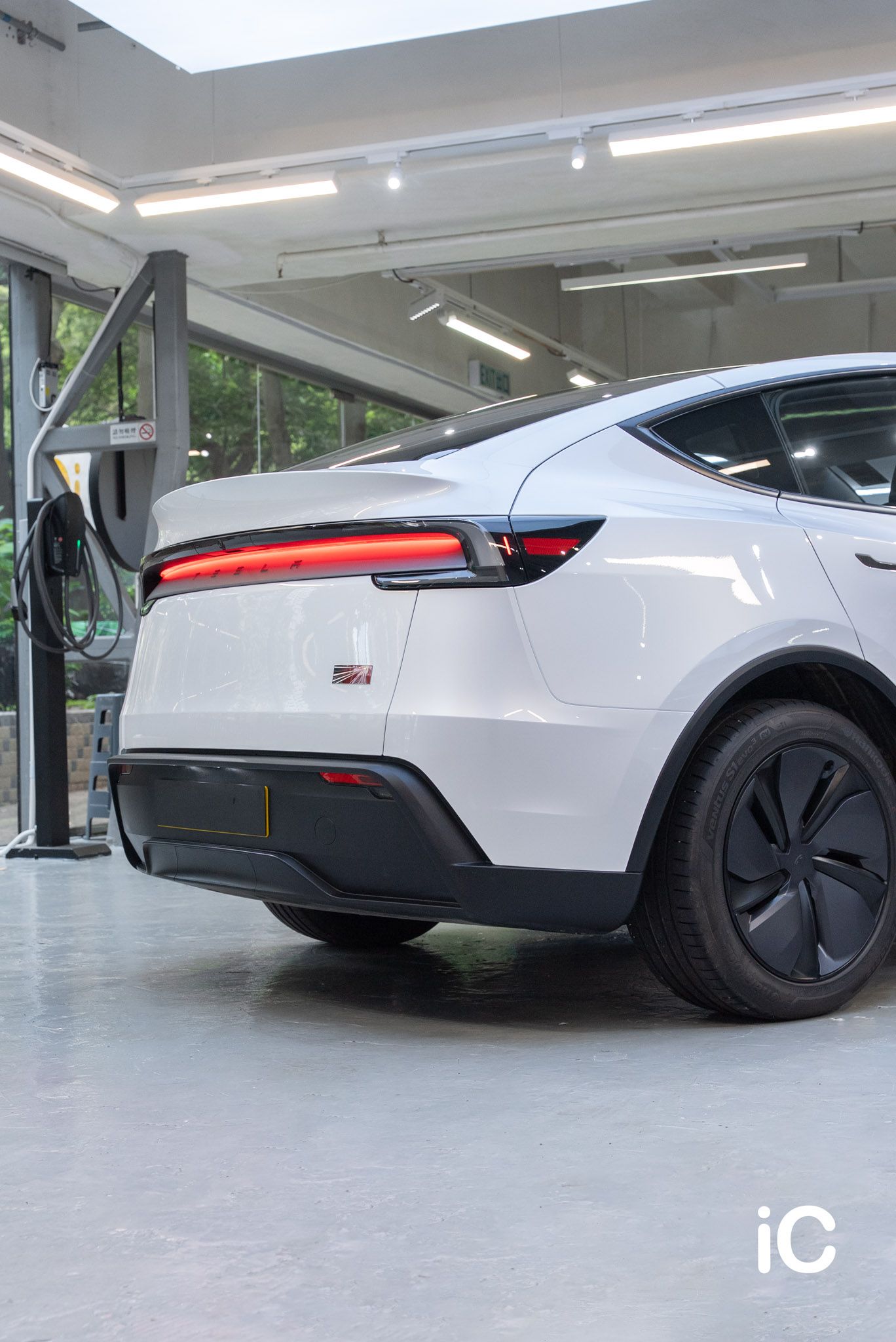 Tesla Model Y 轉色 PPF 施工作品