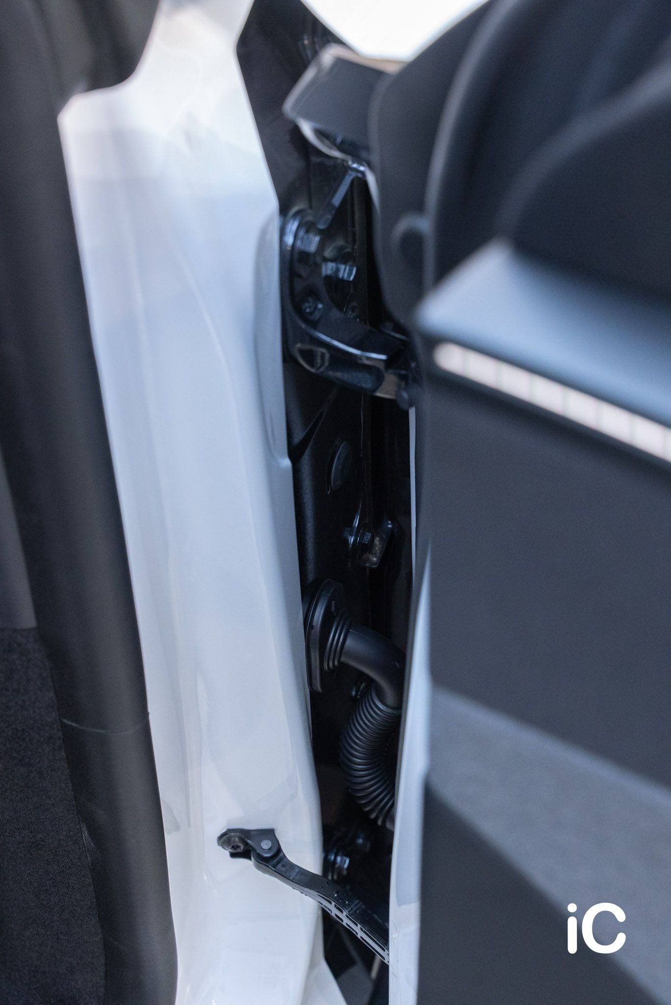 Tesla Model Y 轉色 PPF 施工作品