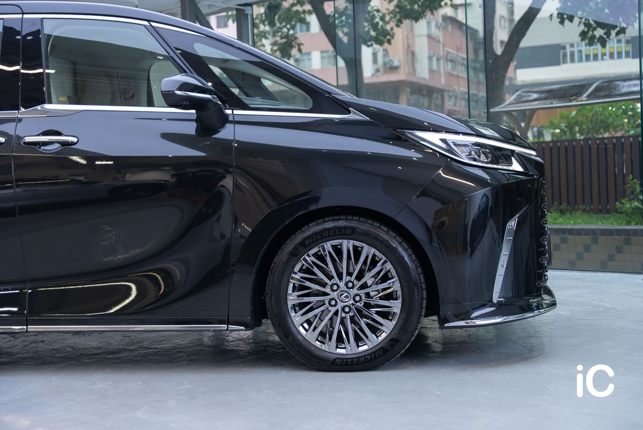 Lexus LM 透明 PPF 施工作品
