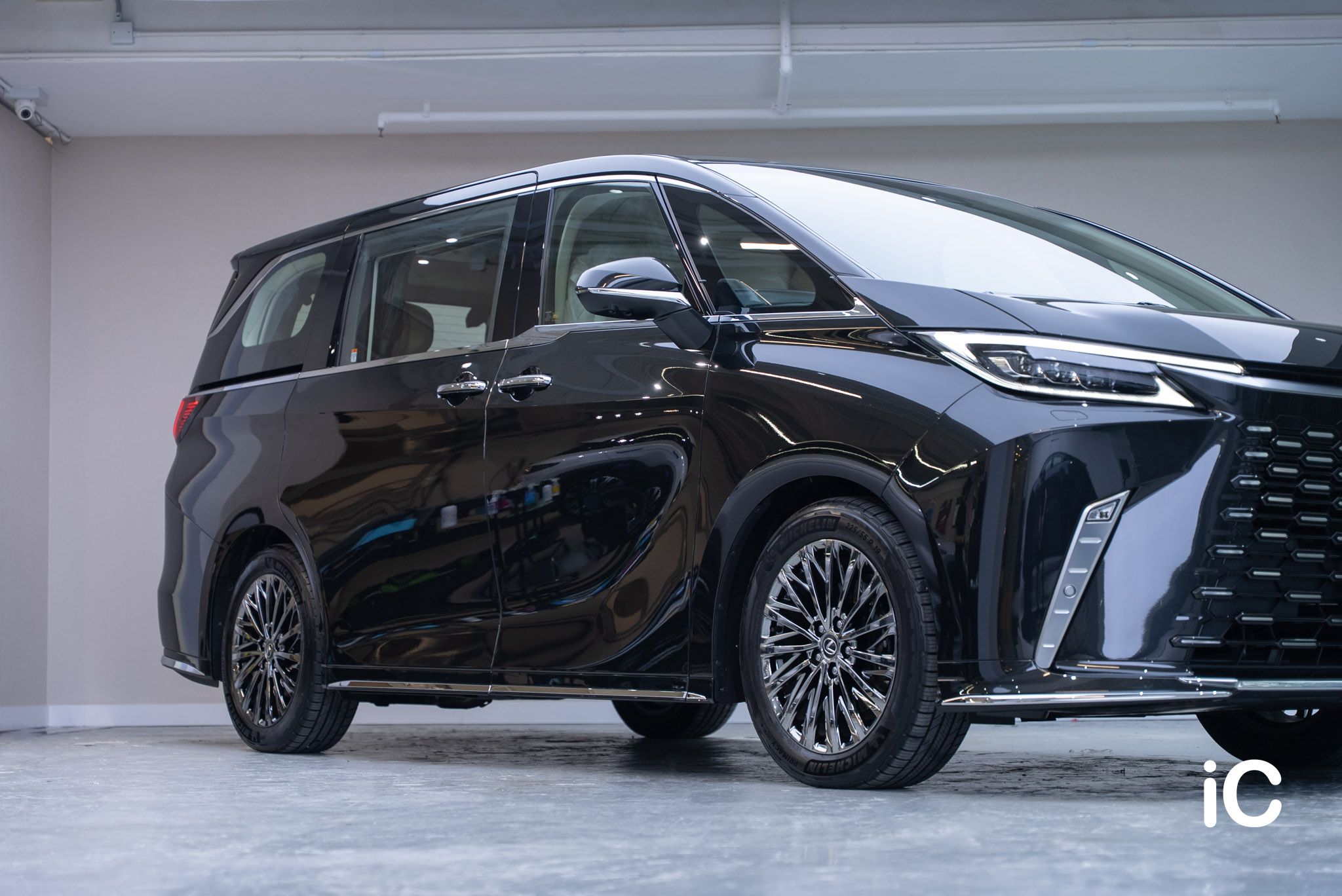 Lexus LM 透明 PPF 施工作品