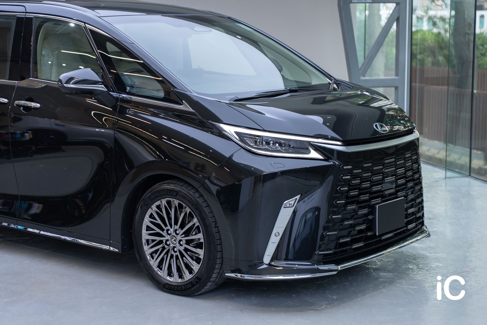 Lexus LM 透明 PPF 施工作品