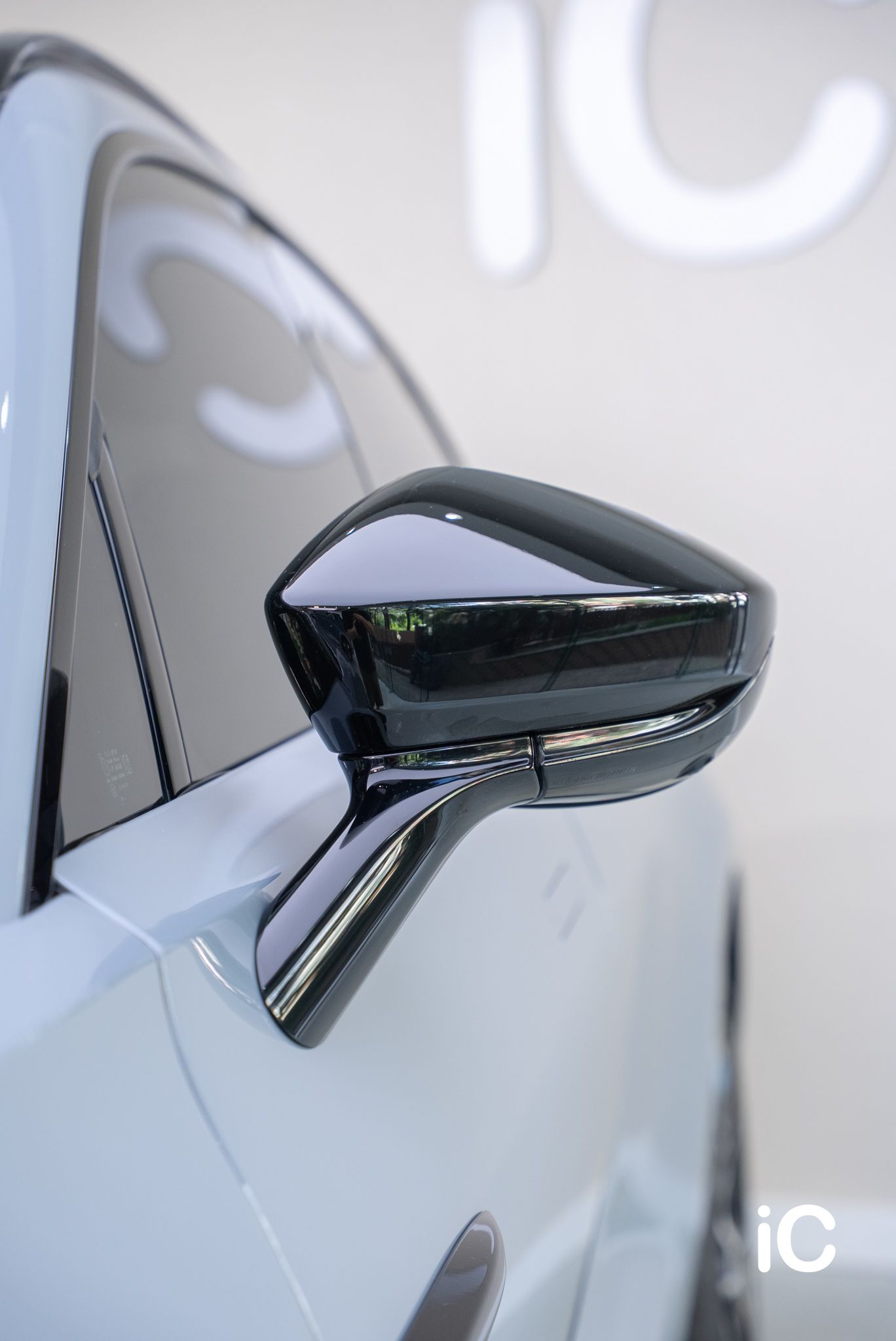 Aston Martin DBX 轉色 PPF 施工作品