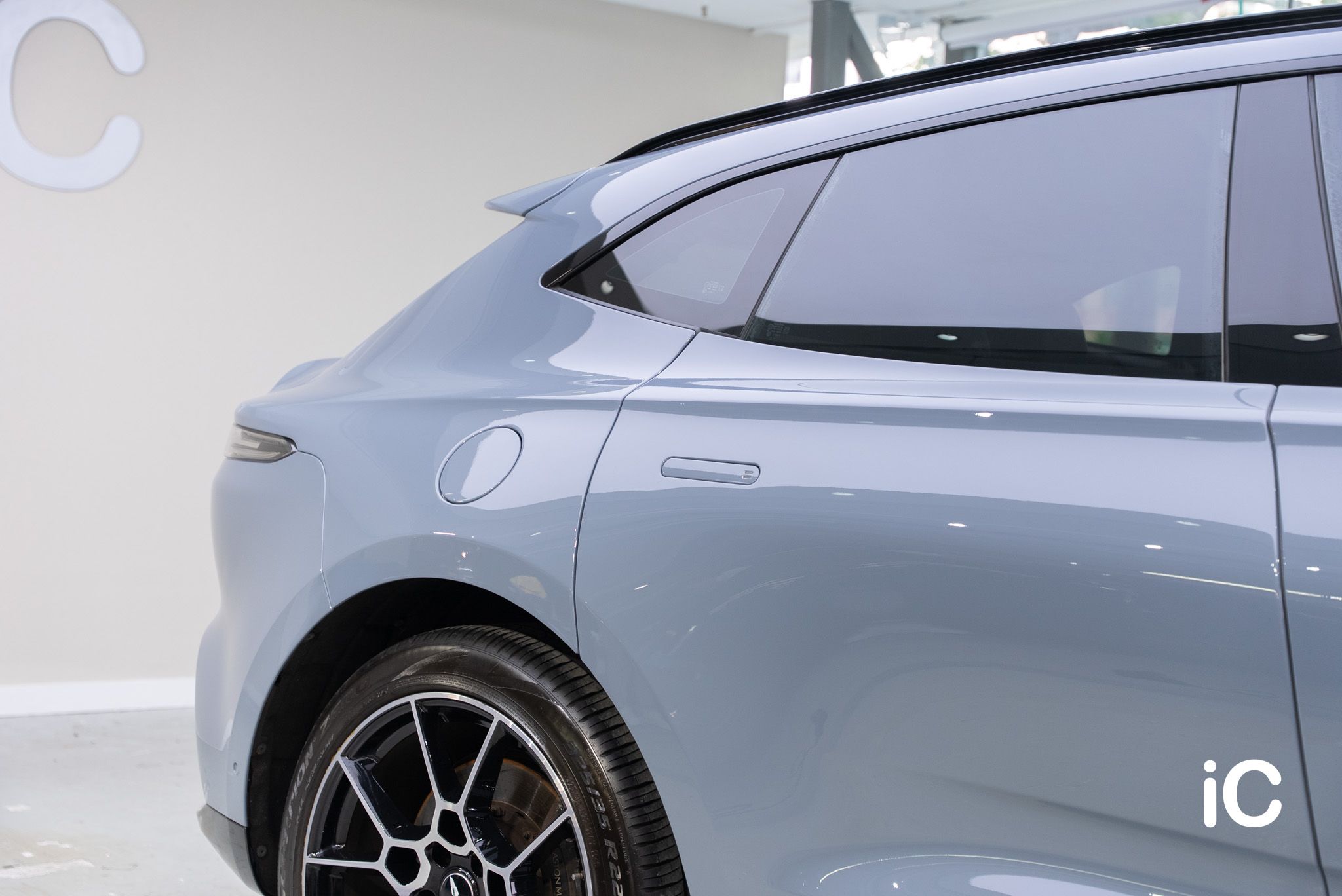 Aston Martin DBX 轉色 PPF 施工作品