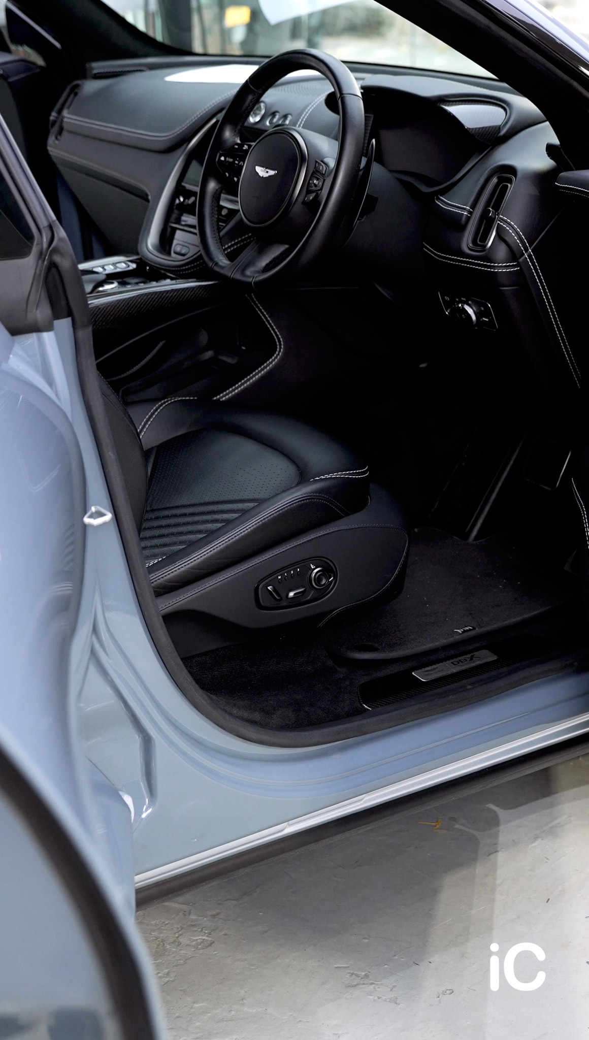 Aston Martin DBX 轉色 PPF 施工作品
