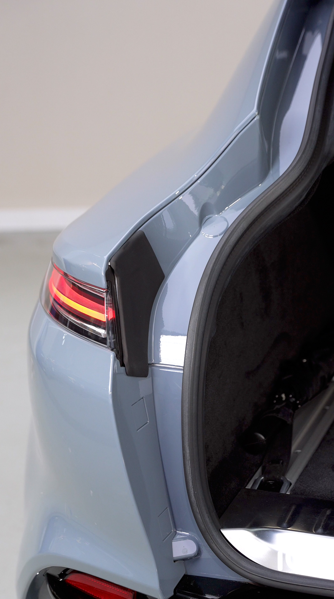 Aston Martin DBX 轉色 PPF 施工作品