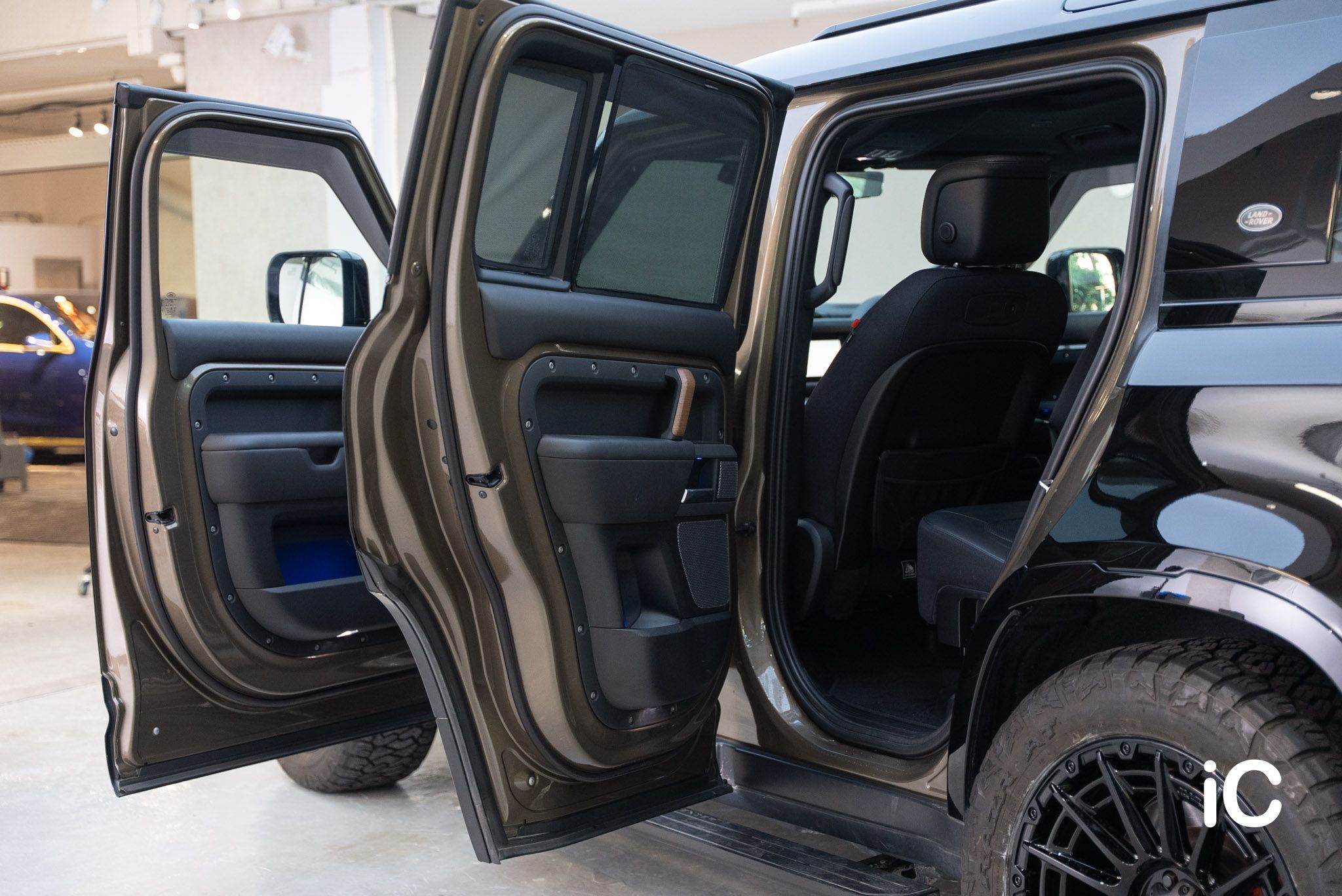 Land Rover Defender 轉色 PPF 施工作品