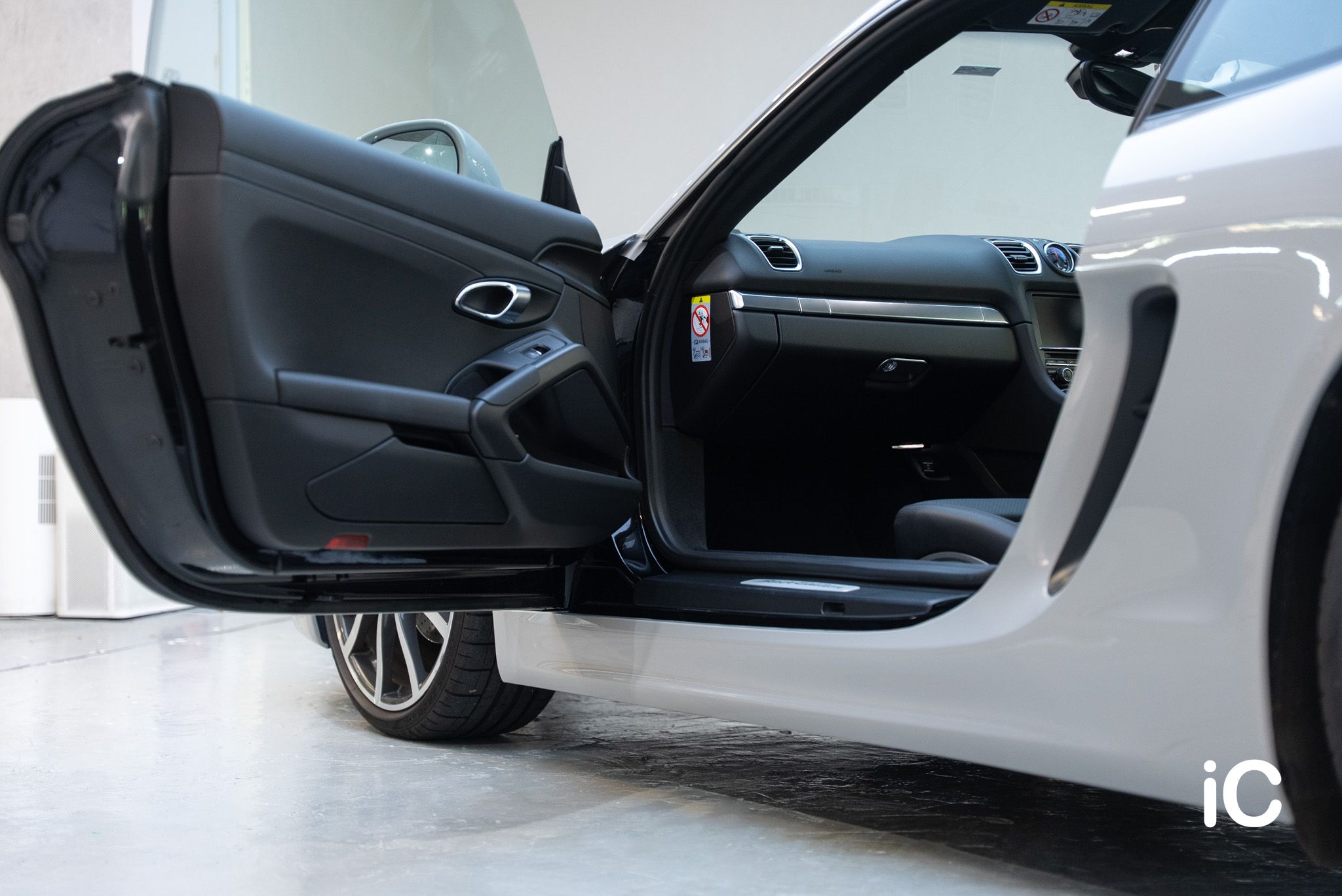 Porsche 718 Cayman 轉色 PPF 施工作品