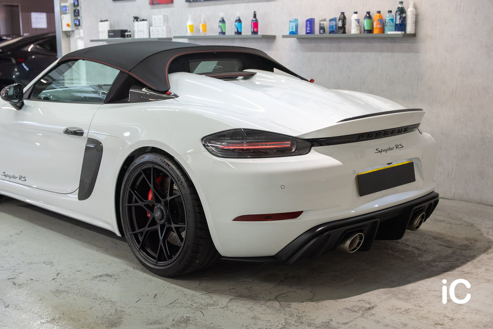 Porsche 718 Spyder RS 透明 PPF 施工作品