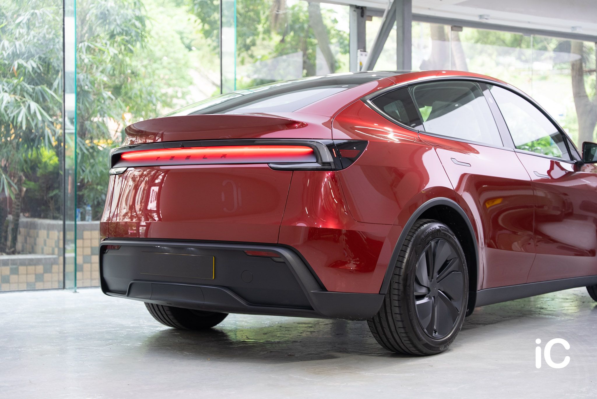 Tesla Model Y 轉色 PPF 施工作品