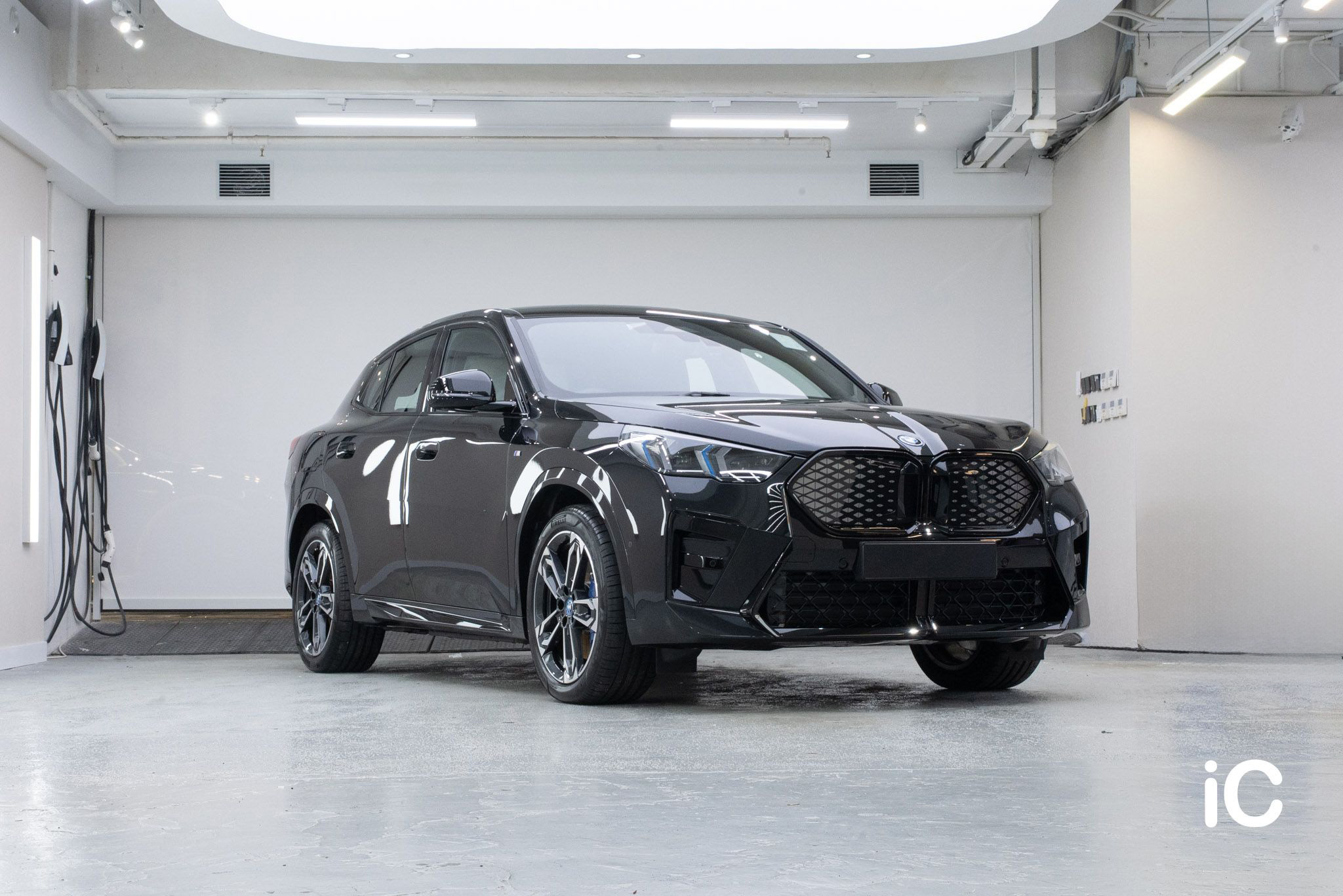 BMW iX2 (M Sport Edition) 鍍膜 施工作品