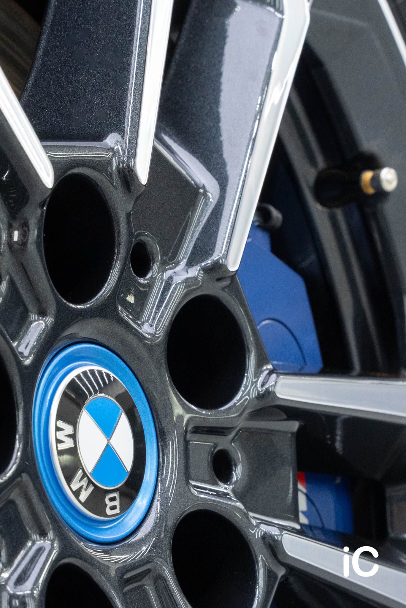 BMW iX2 (M Sport Edition) 鍍膜 施工作品