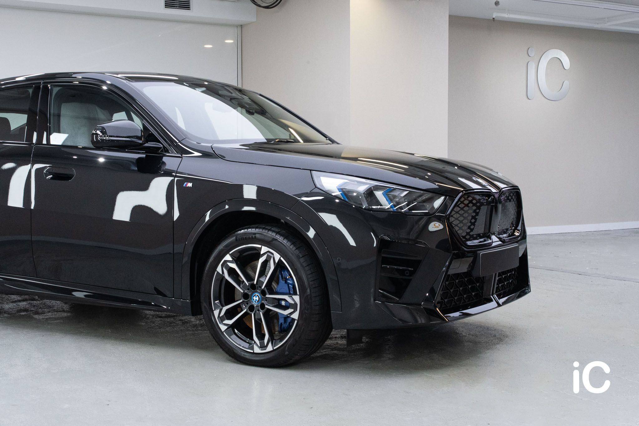 BMW iX2 (M Sport Edition) 鍍膜 施工作品