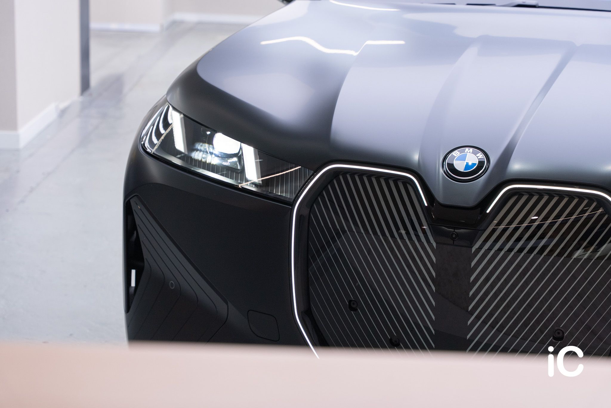 BMW iX 透明 PPF 施工作品