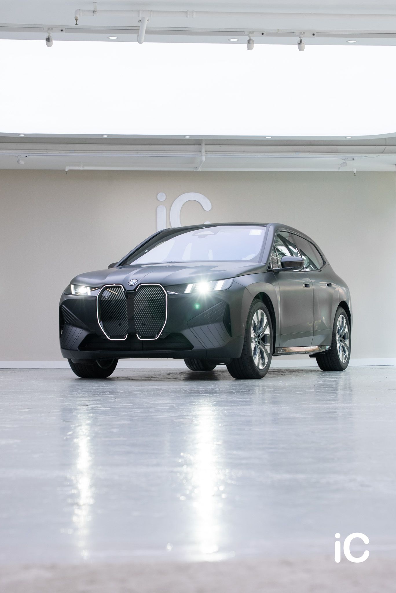 BMW iX 透明 PPF 施工作品