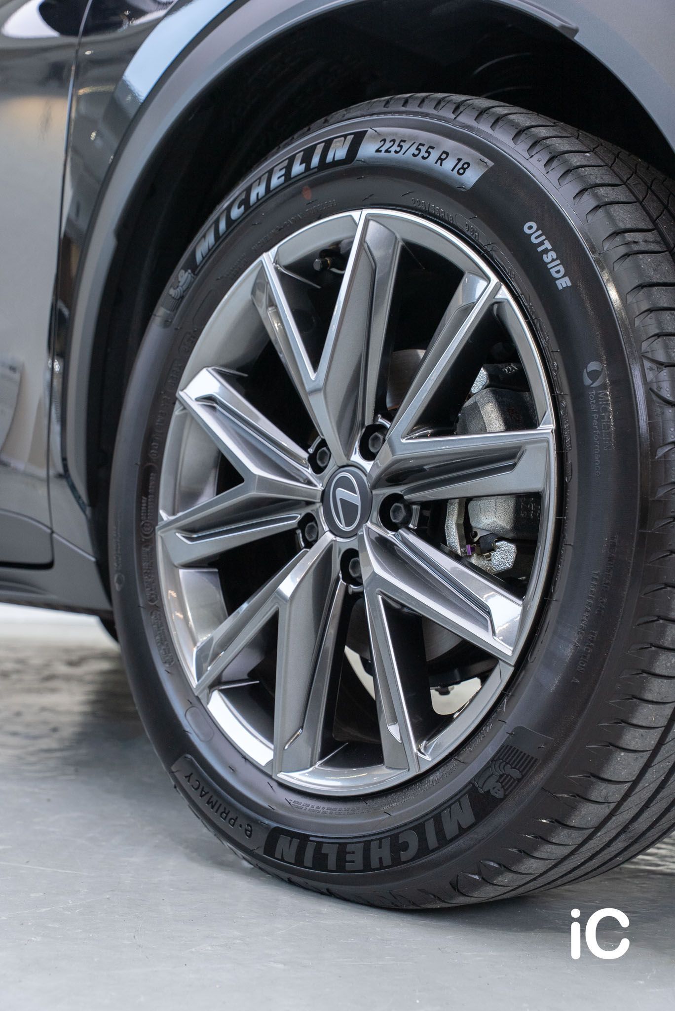 Lexus LBX 鍍膜 施工作品
