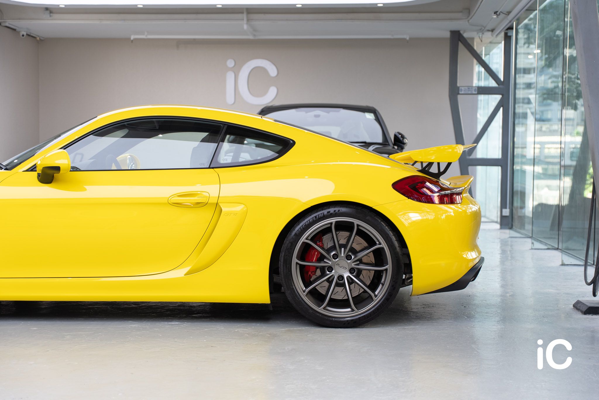 Porsche 981 Cayman GT4 透明 PPF 施工作品