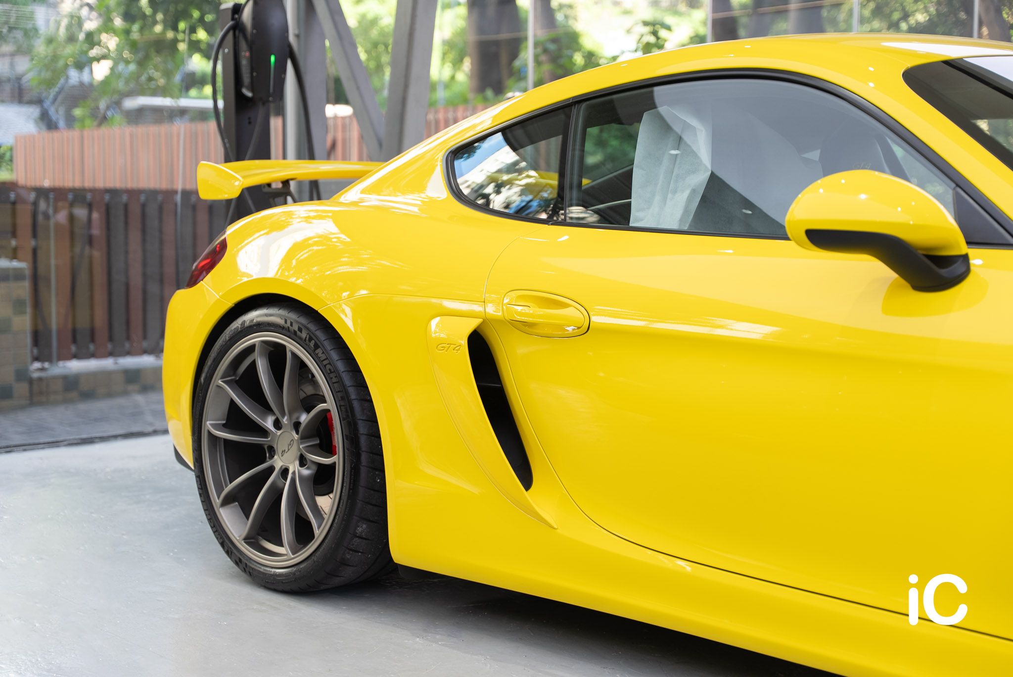 Porsche 981 Cayman GT4 透明 PPF 施工作品