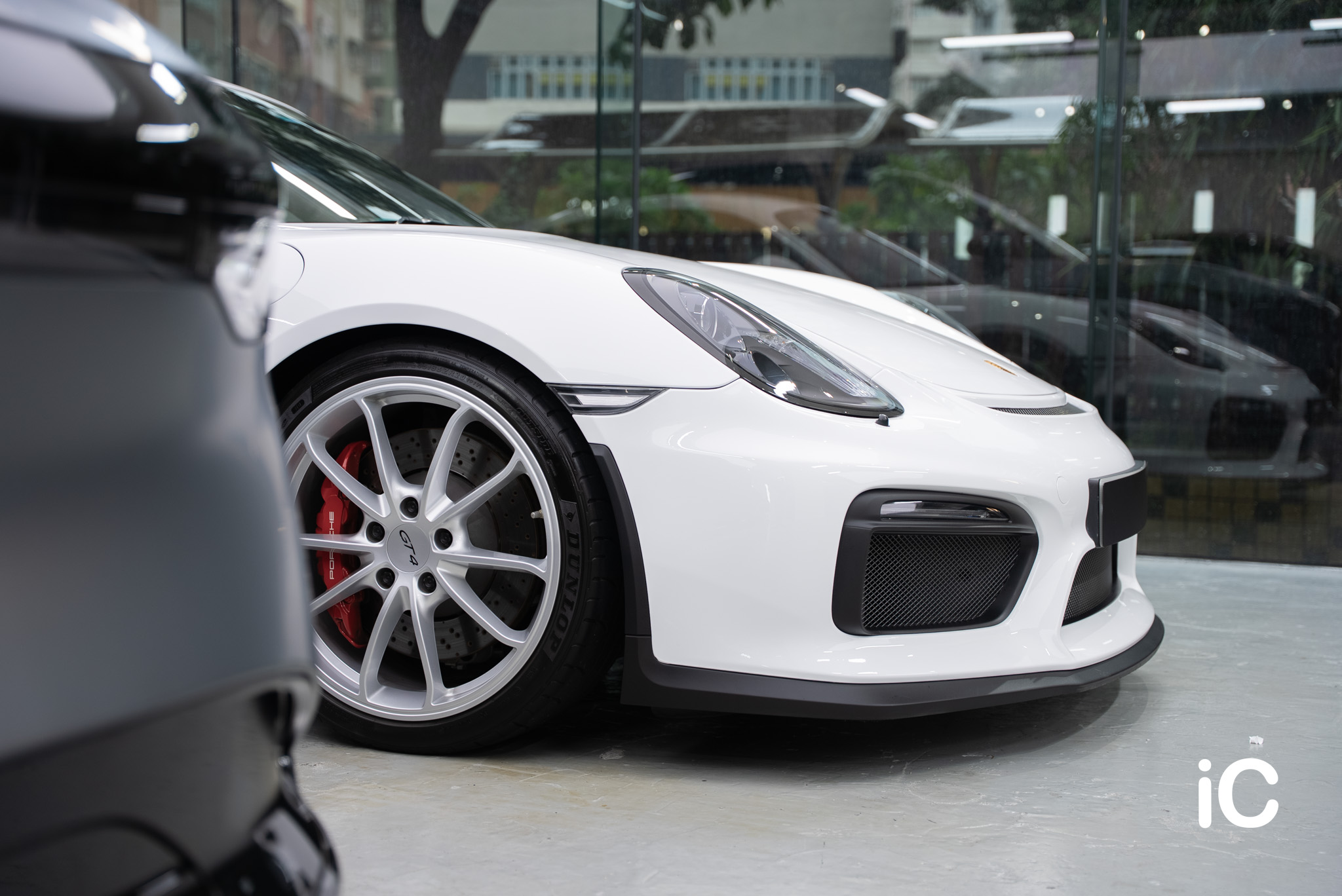 Porsche 981 Cayman GT4 轉色 PPF 施工作品