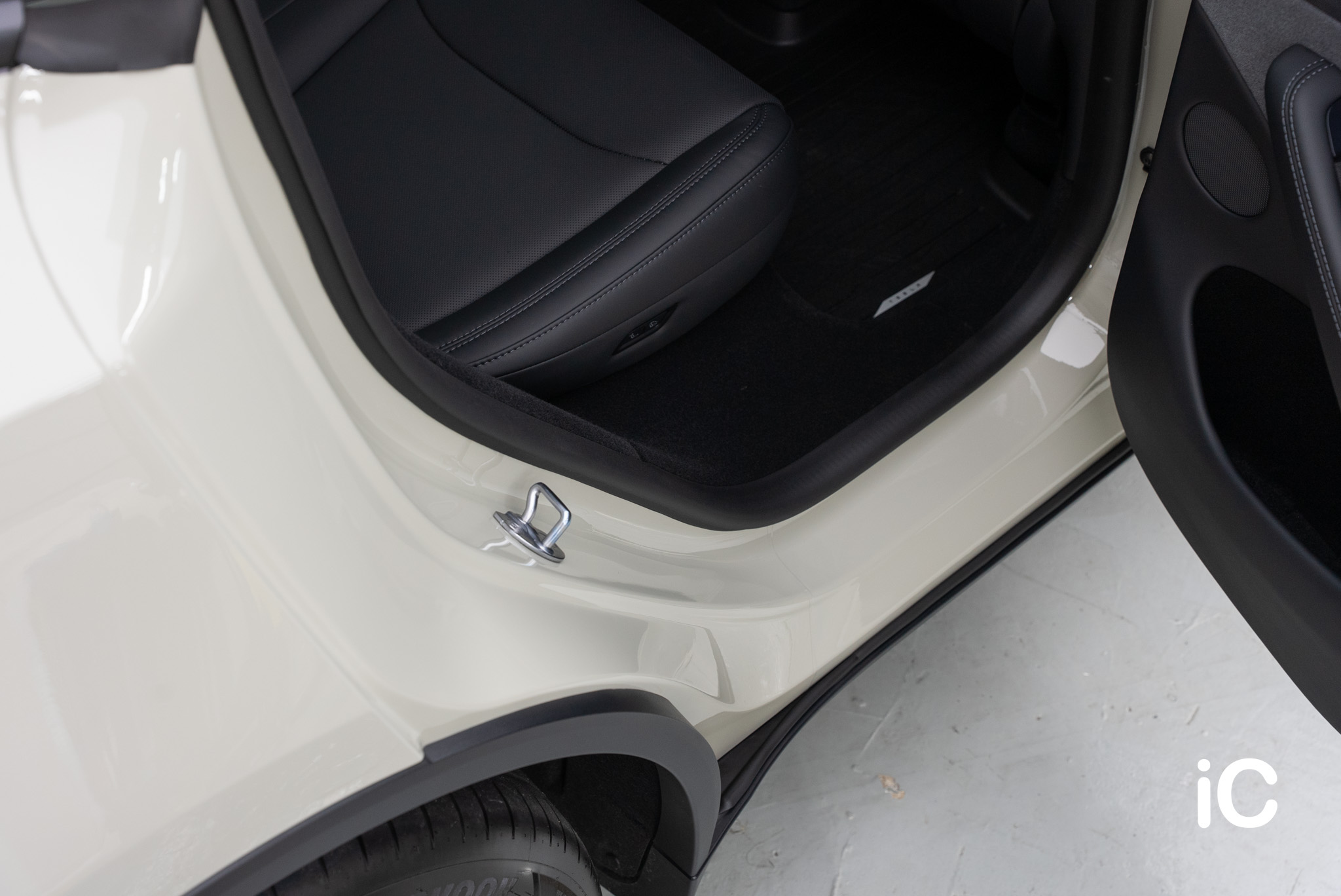 Tesla Model Y 轉色 PPF 施工作品
