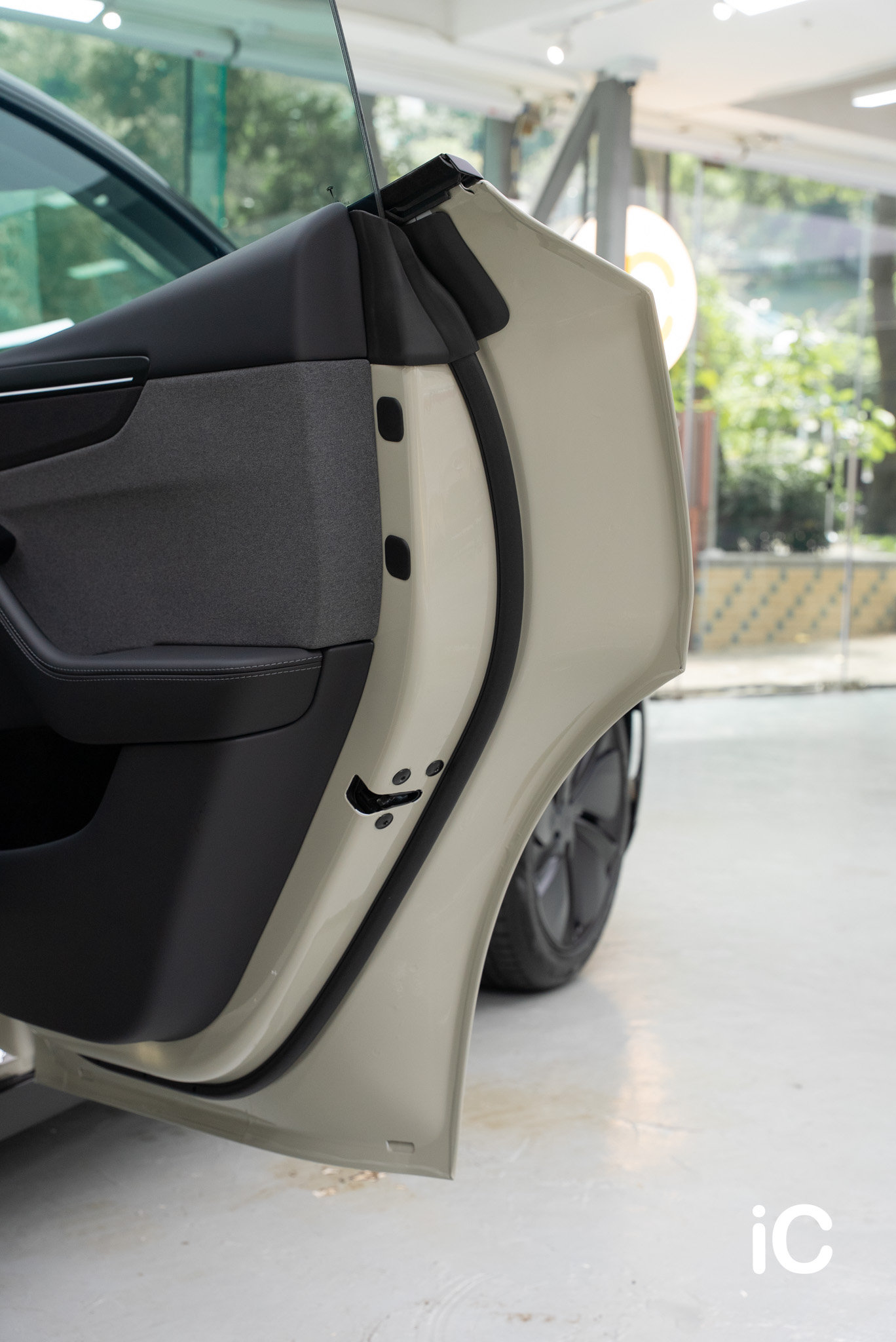 Tesla Model Y 轉色 PPF 施工作品