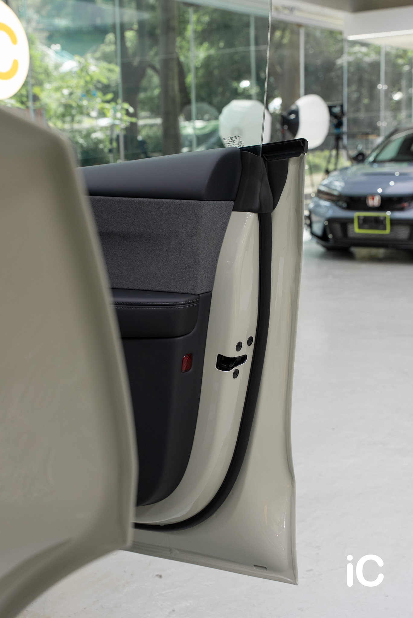 Tesla Model Y 轉色 PPF 施工作品
