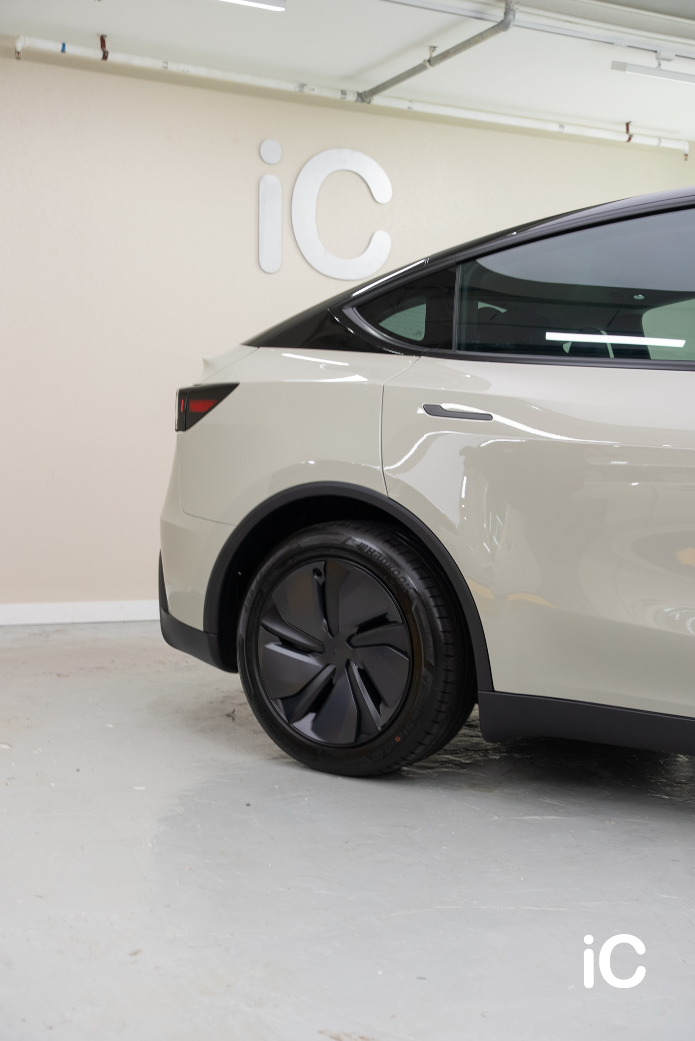 Tesla Model Y 轉色 PPF 施工作品