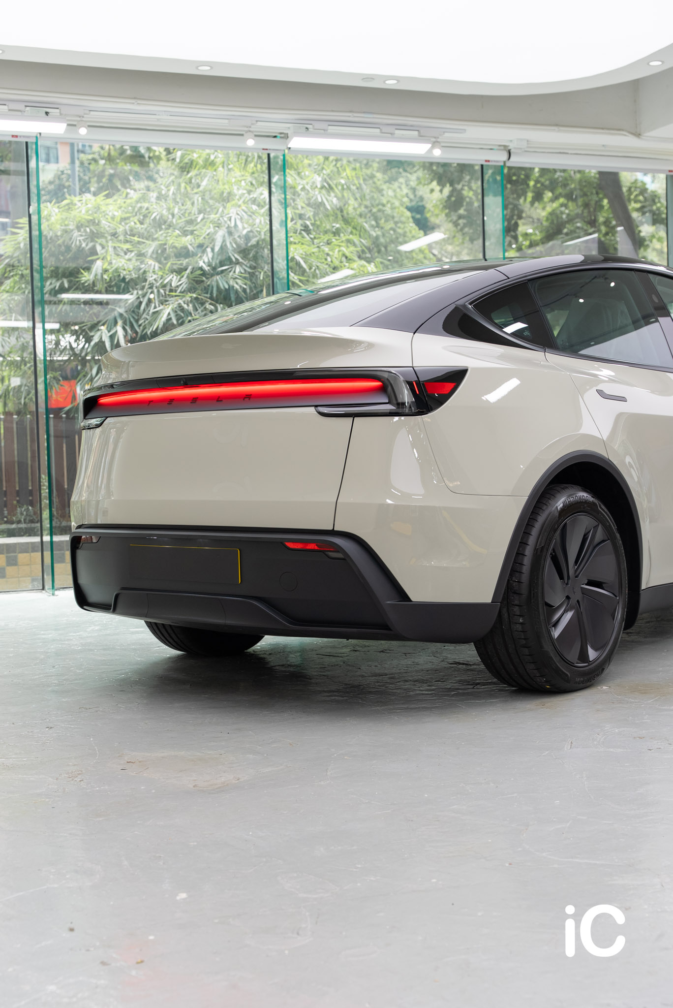 Tesla Model Y 轉色 PPF 施工作品