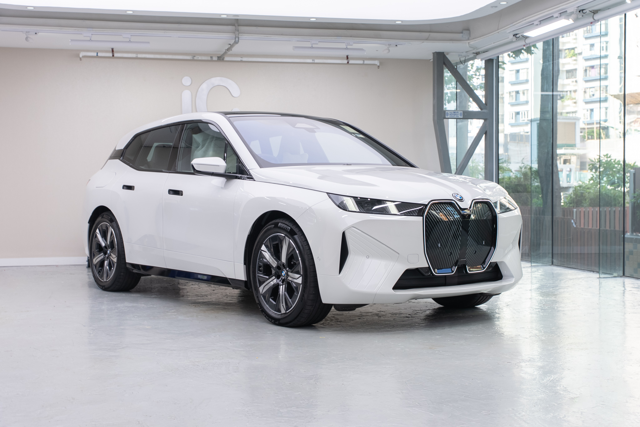 BMW iX 透明 PPF 施工作品