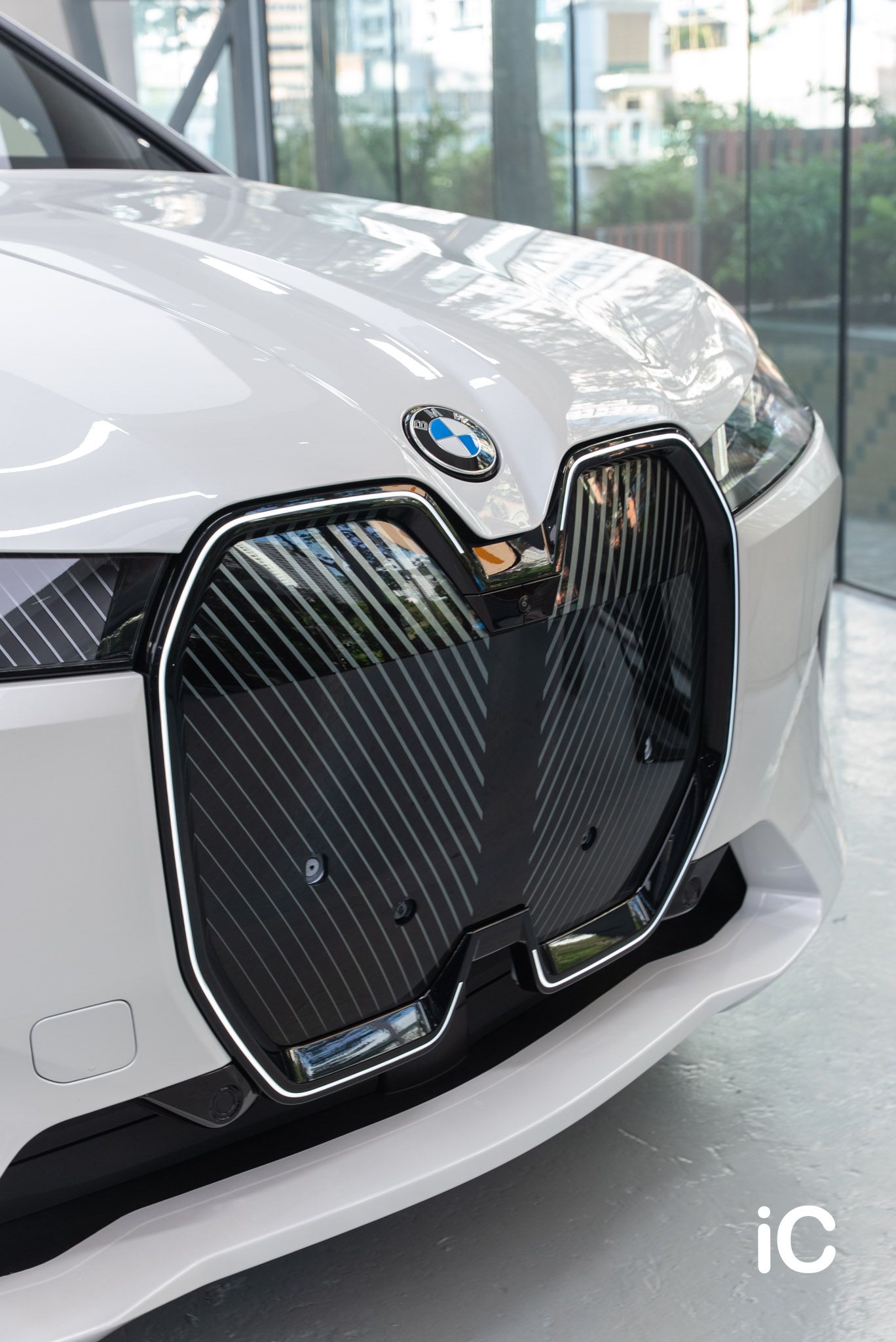 BMW iX 透明 PPF 施工作品