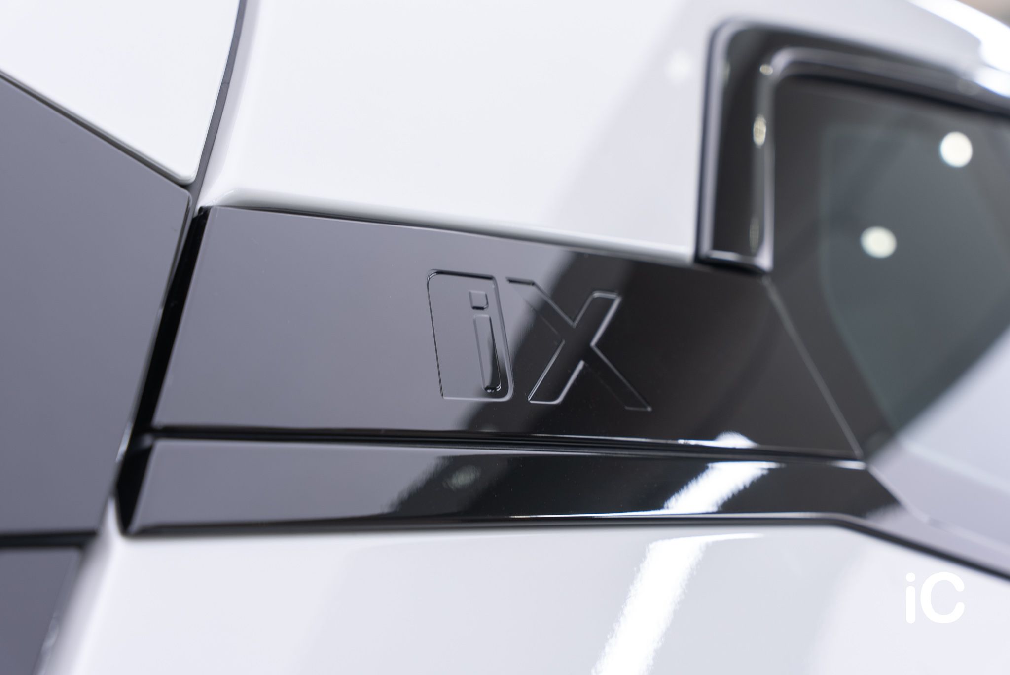 BMW iX 透明 PPF 施工作品