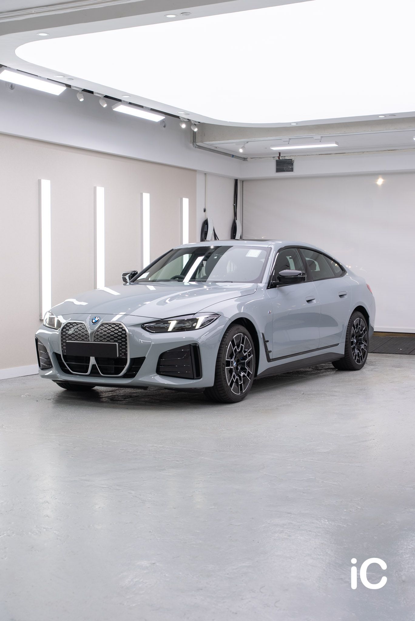 BMW i4 鍍膜 施工作品