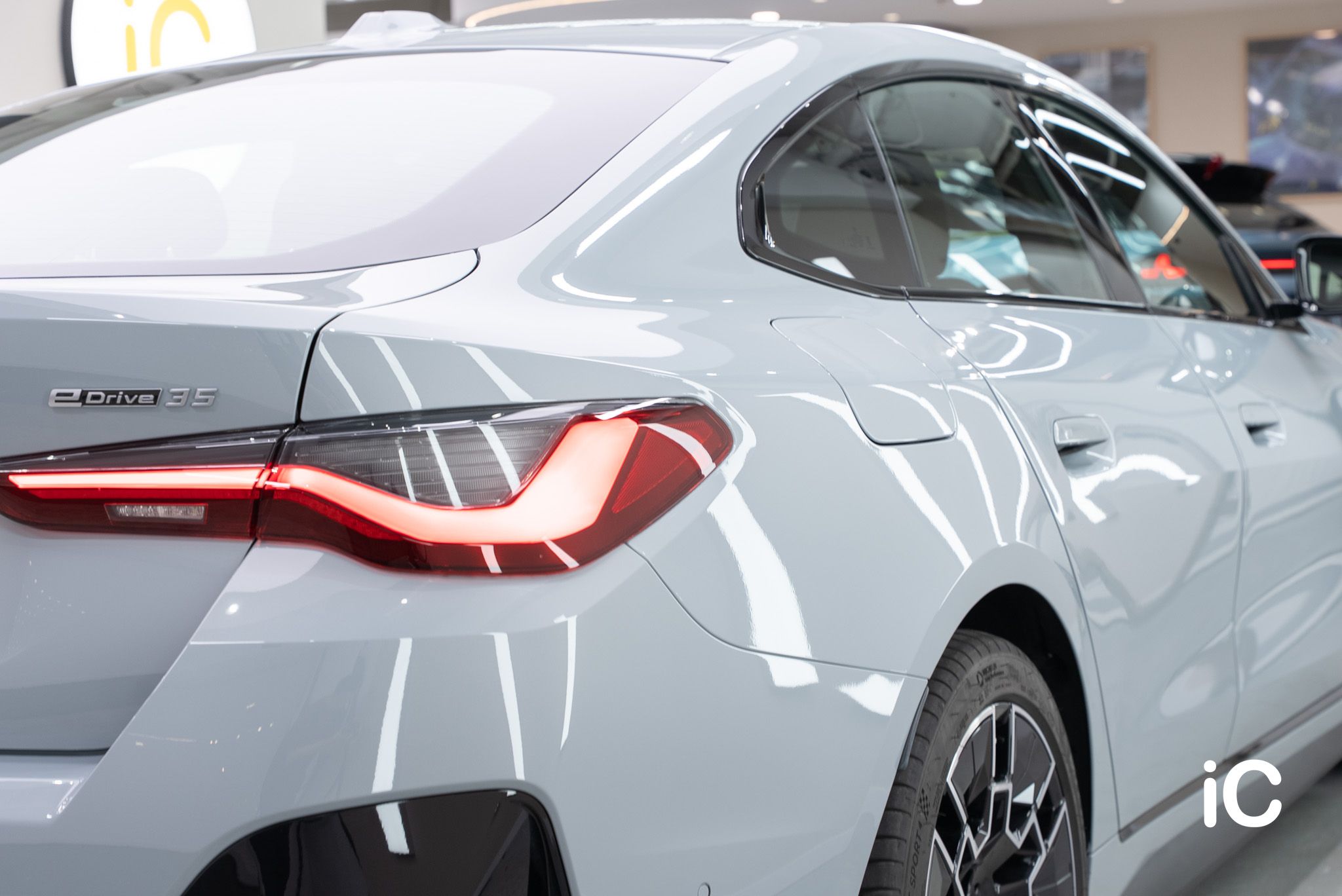 BMW i4 鍍膜 施工作品
