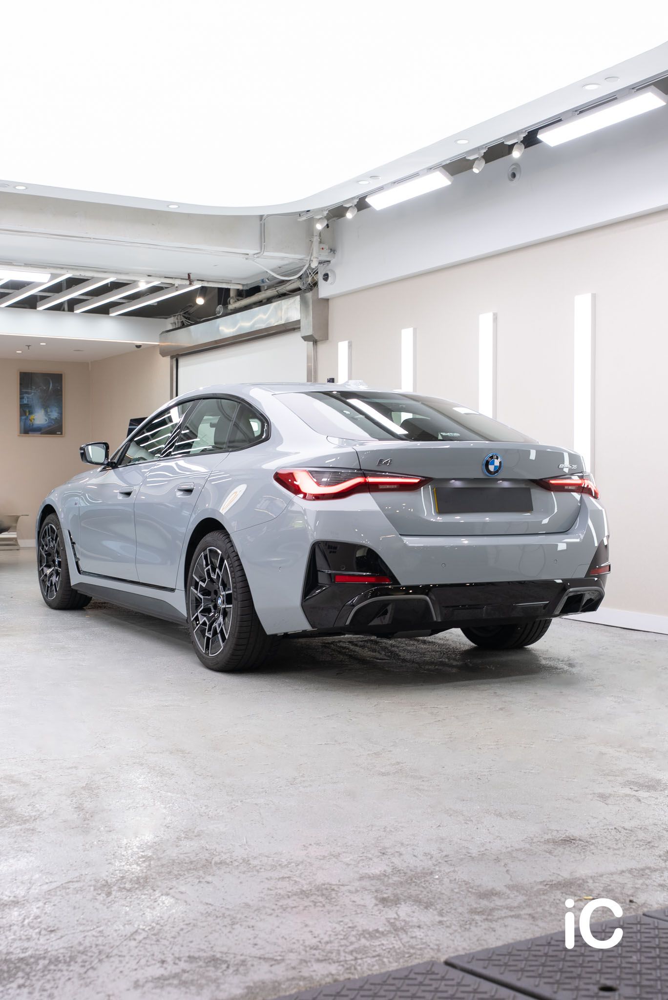 BMW i4 鍍膜 施工作品