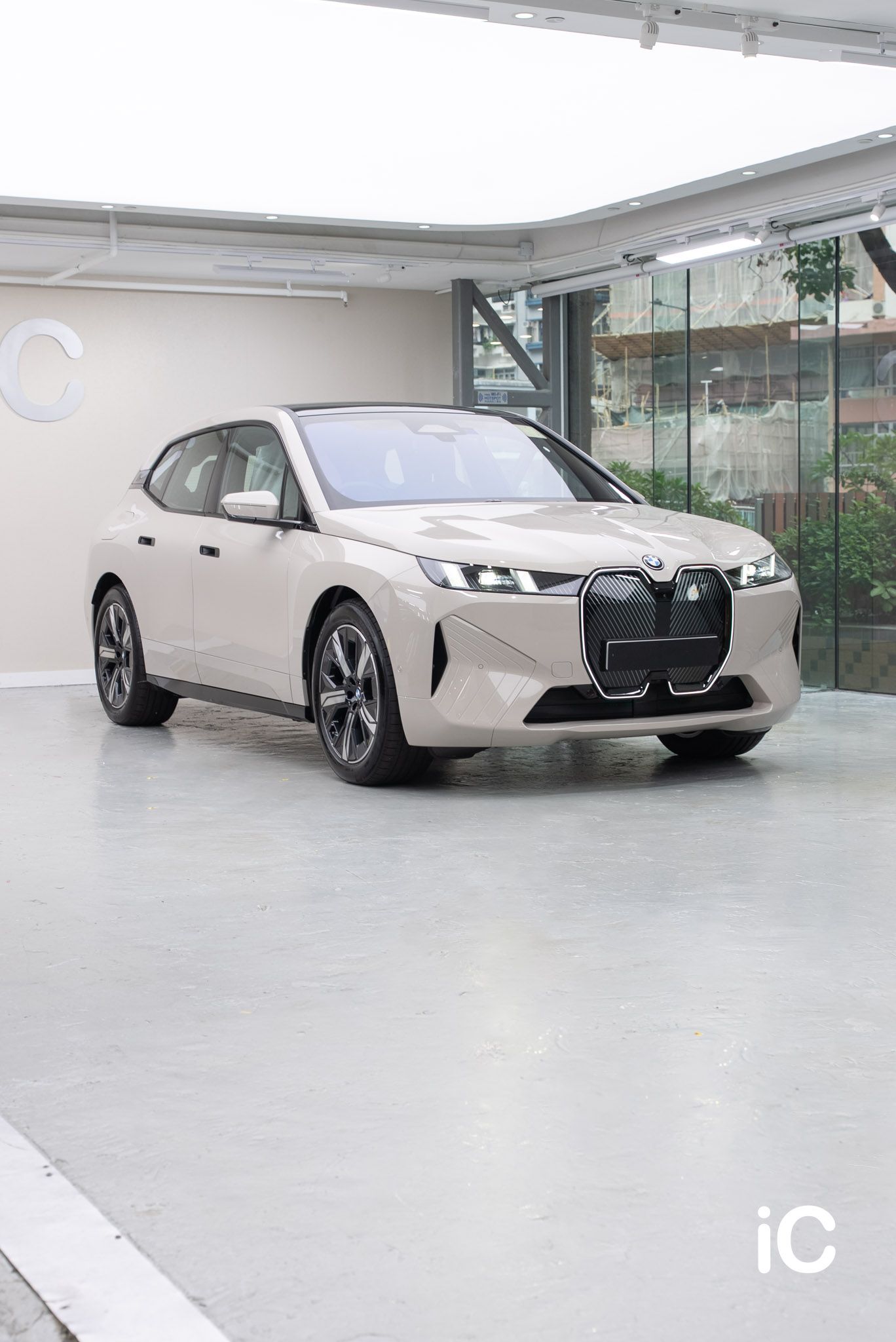 BMW iX 透明 PPF 施工作品