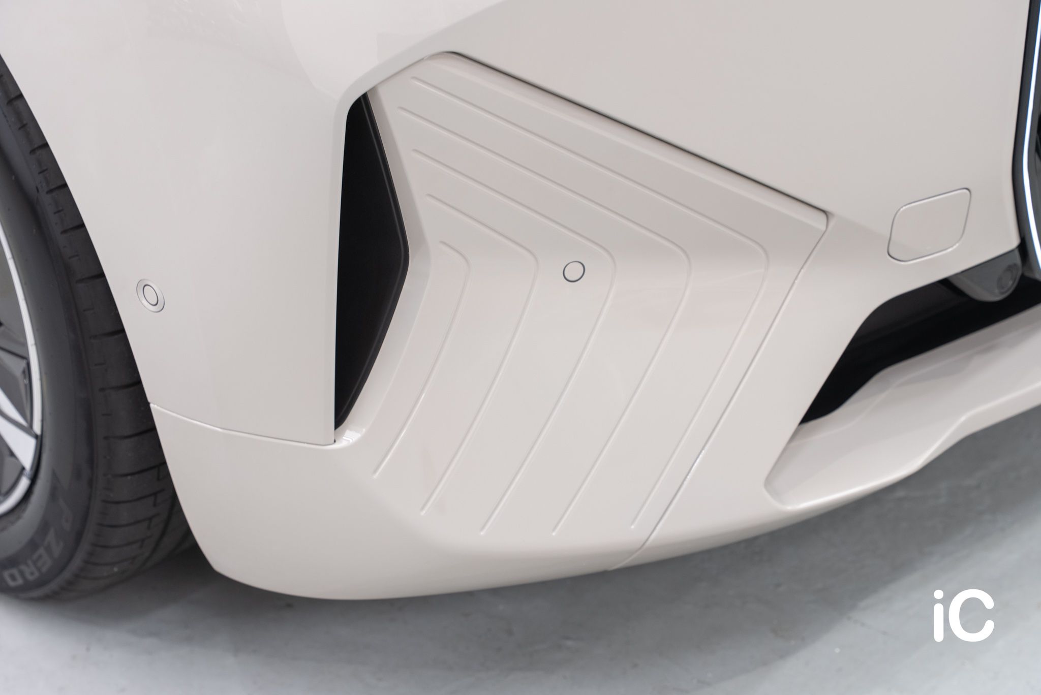 BMW iX 透明 PPF 施工作品