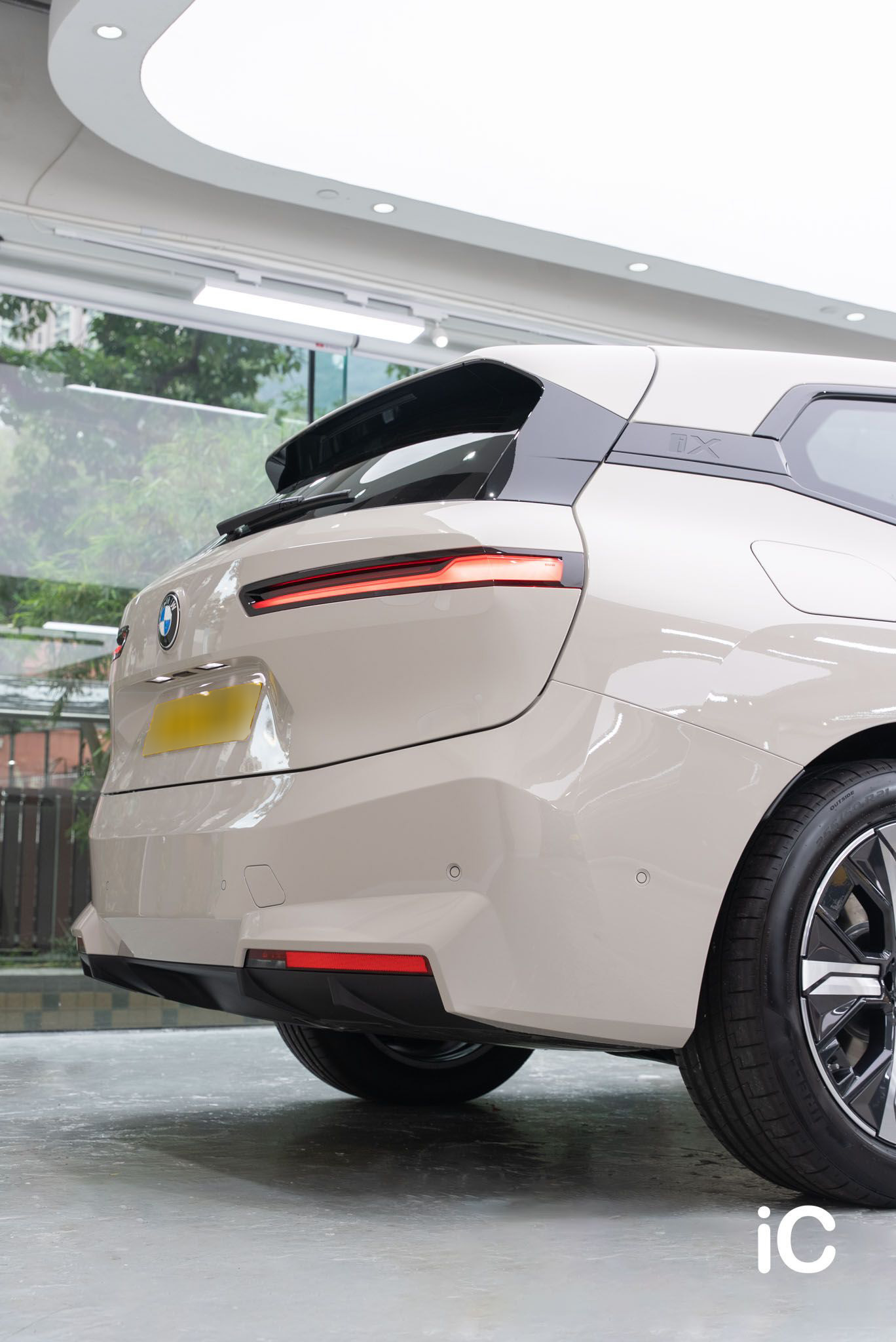 BMW iX 透明 PPF 施工作品