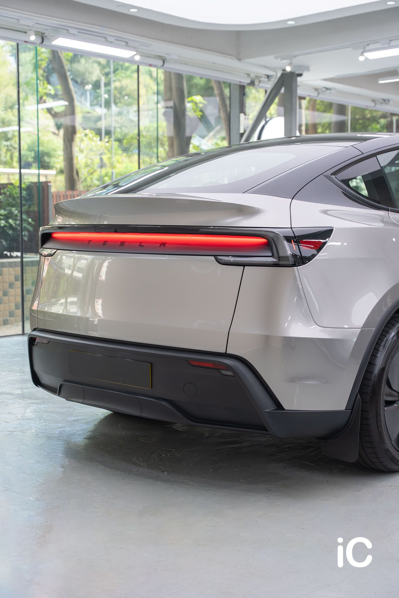 Tesla Model Y 轉色 PPF 施工作品