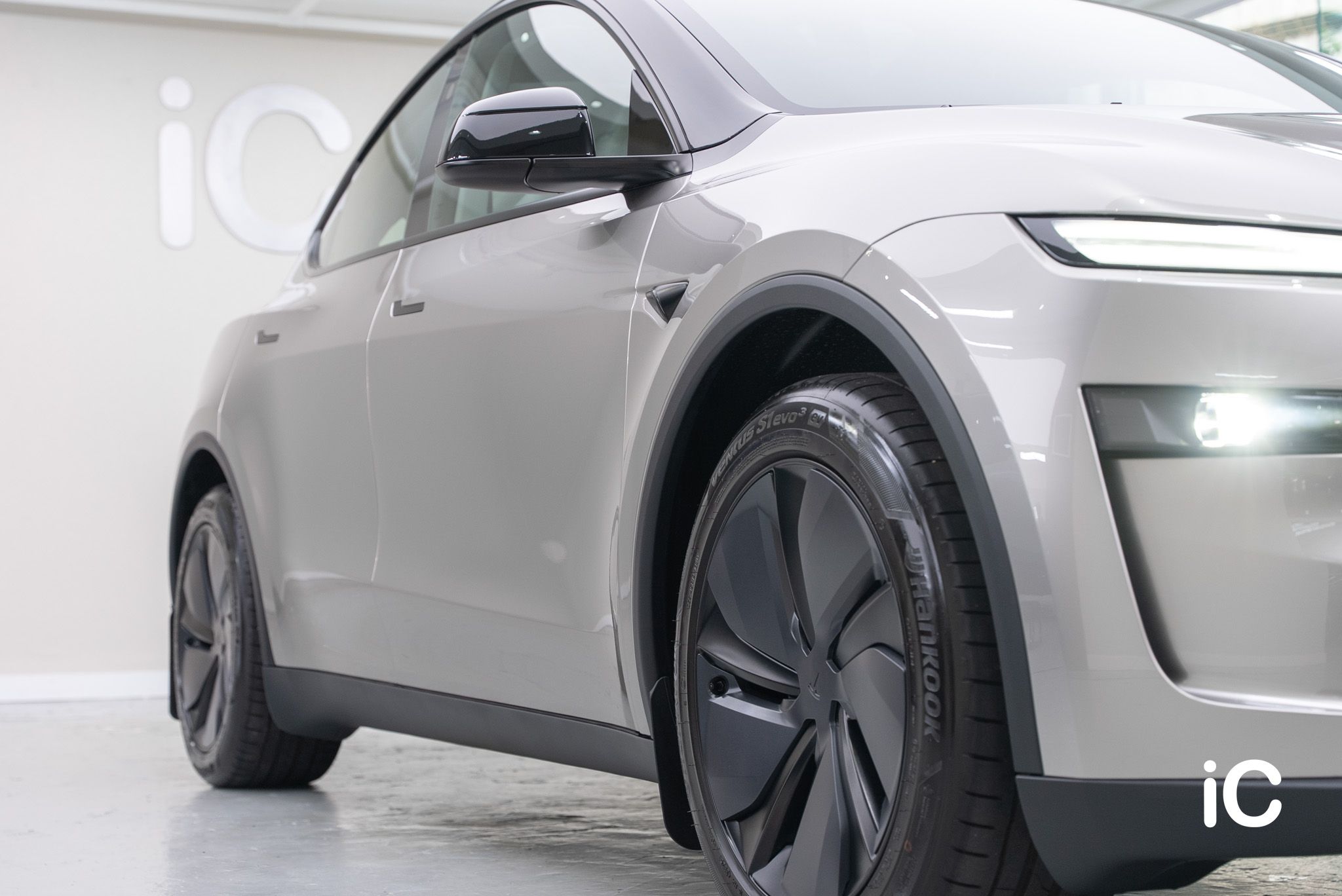 Tesla Model Y 轉色 PPF 施工作品