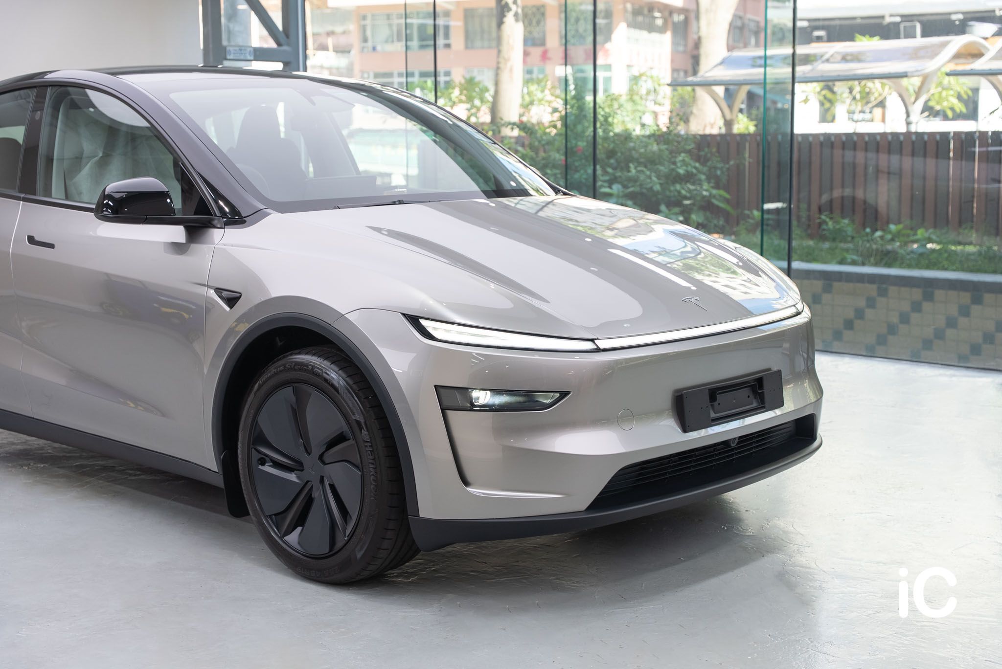 Tesla Model Y 轉色 PPF 施工作品