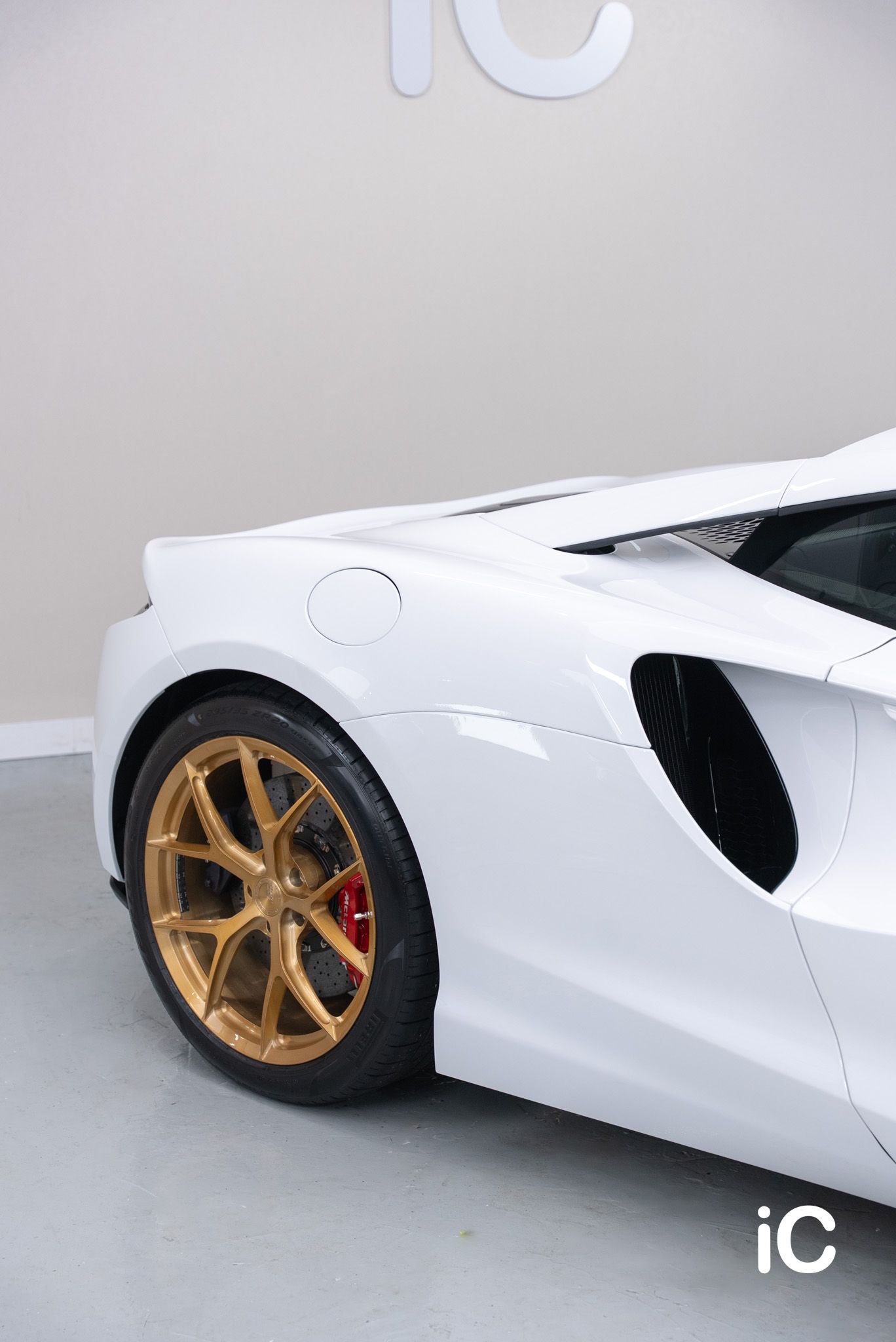McLaren Artura 透明 PPF 施工作品