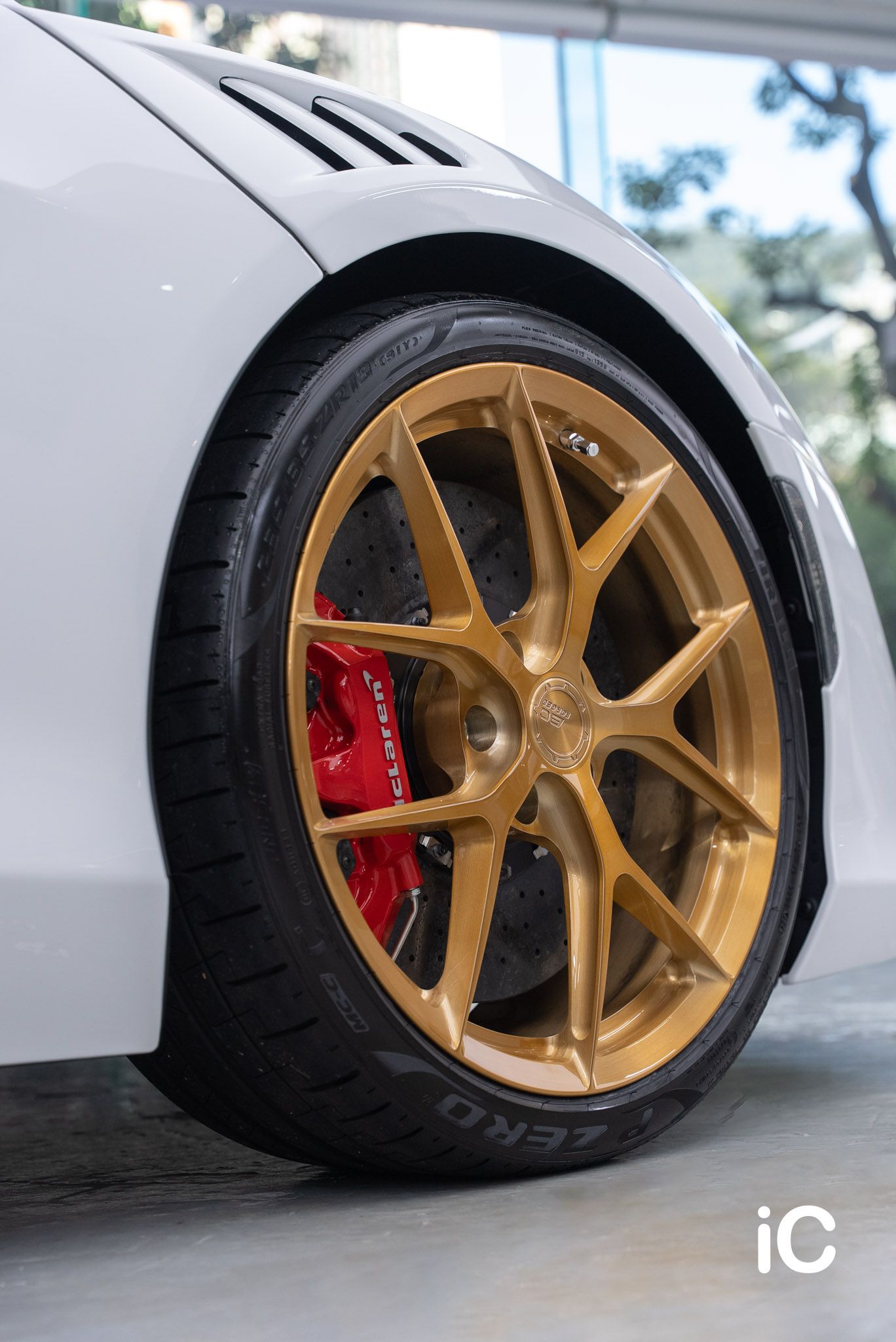 McLaren Artura 透明 PPF 施工作品