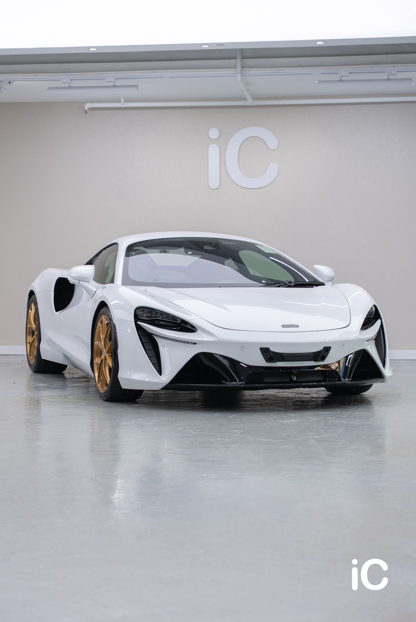 McLaren Artura 透明 PPF 施工作品